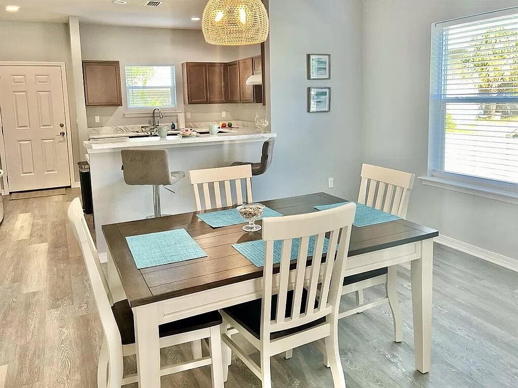 OKALOOSA ISLAND - Residential