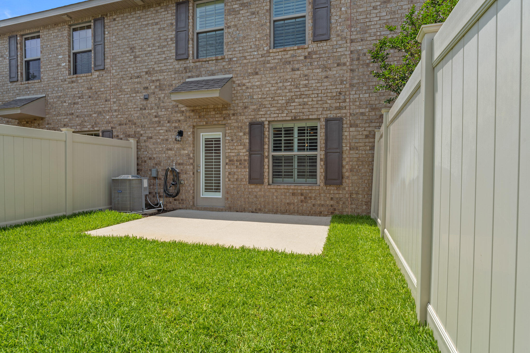 RESERVE POINTE - Residential