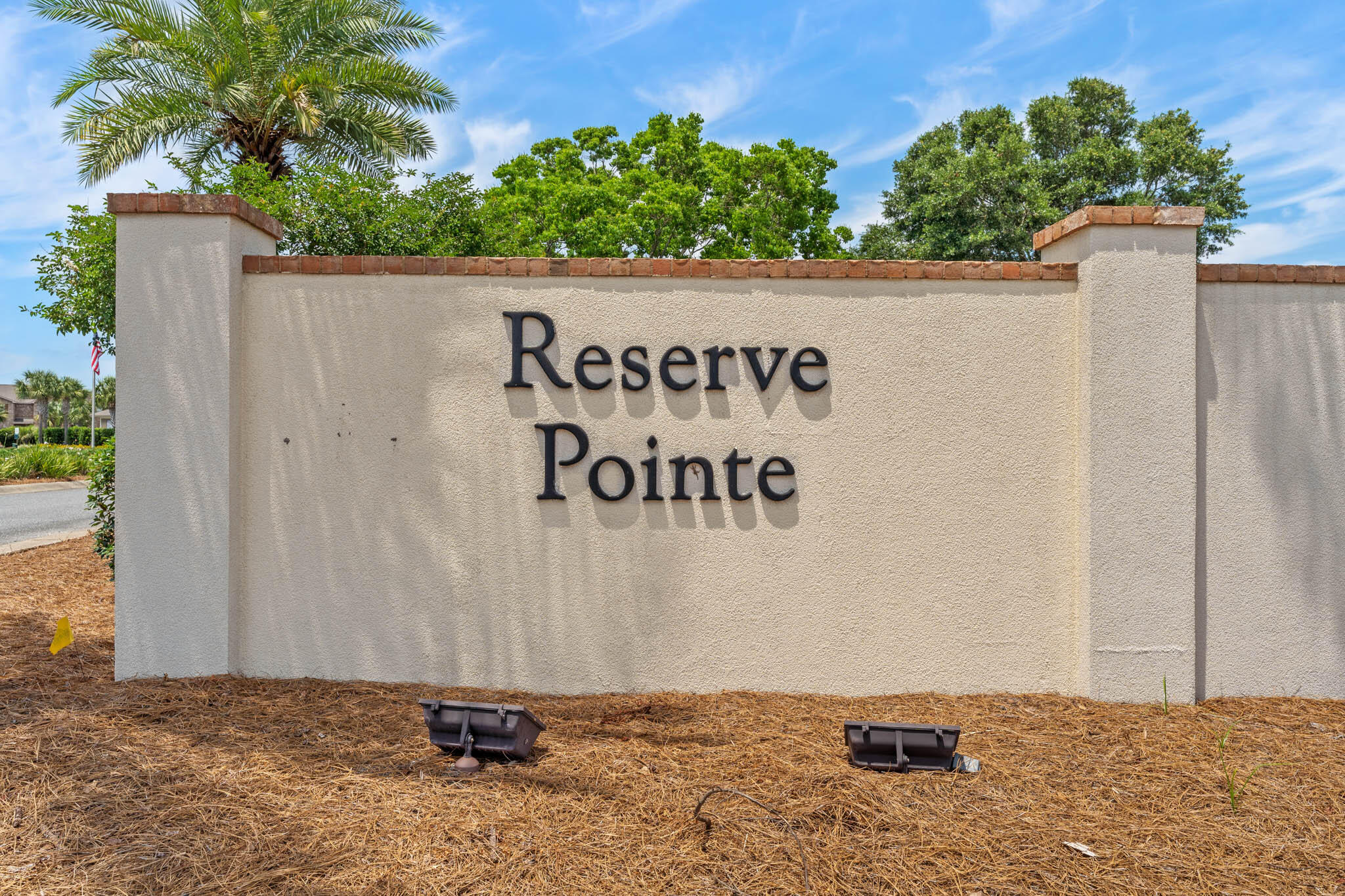 RESERVE POINTE - Residential
