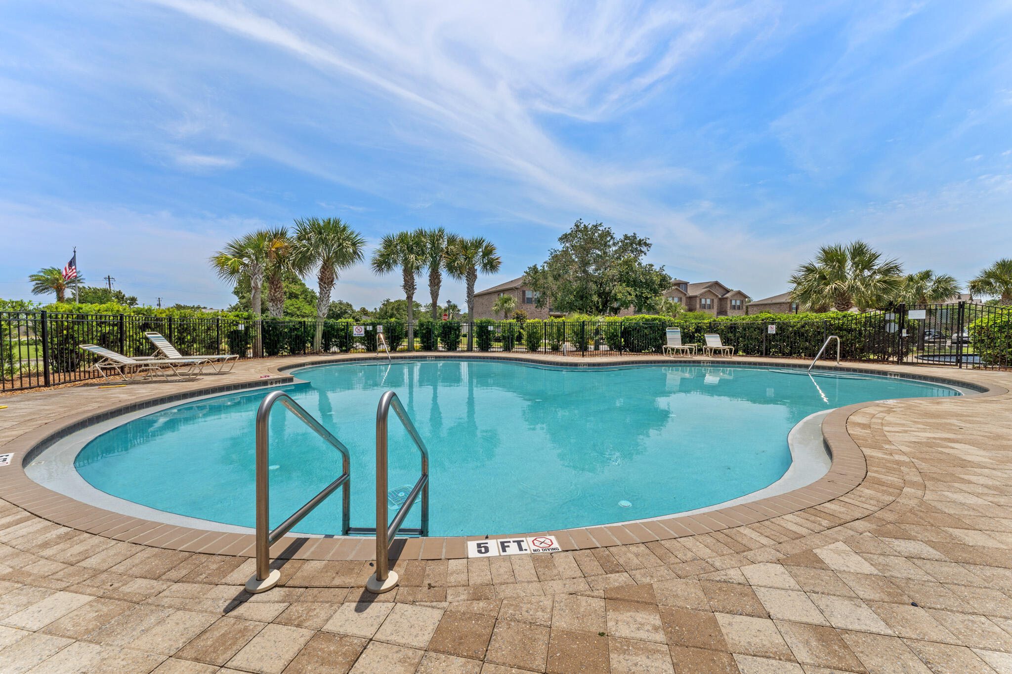 RESERVE POINTE - Residential