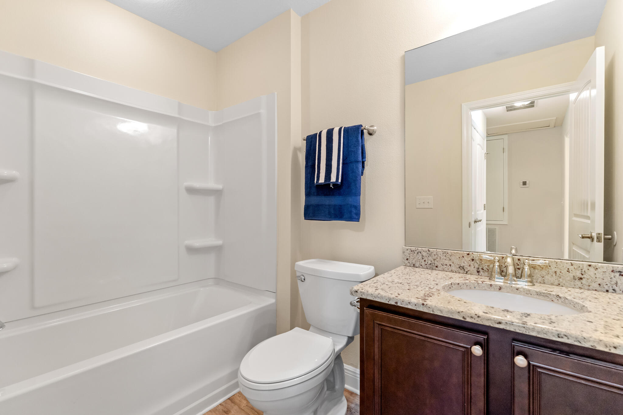 RESERVE POINTE - Residential