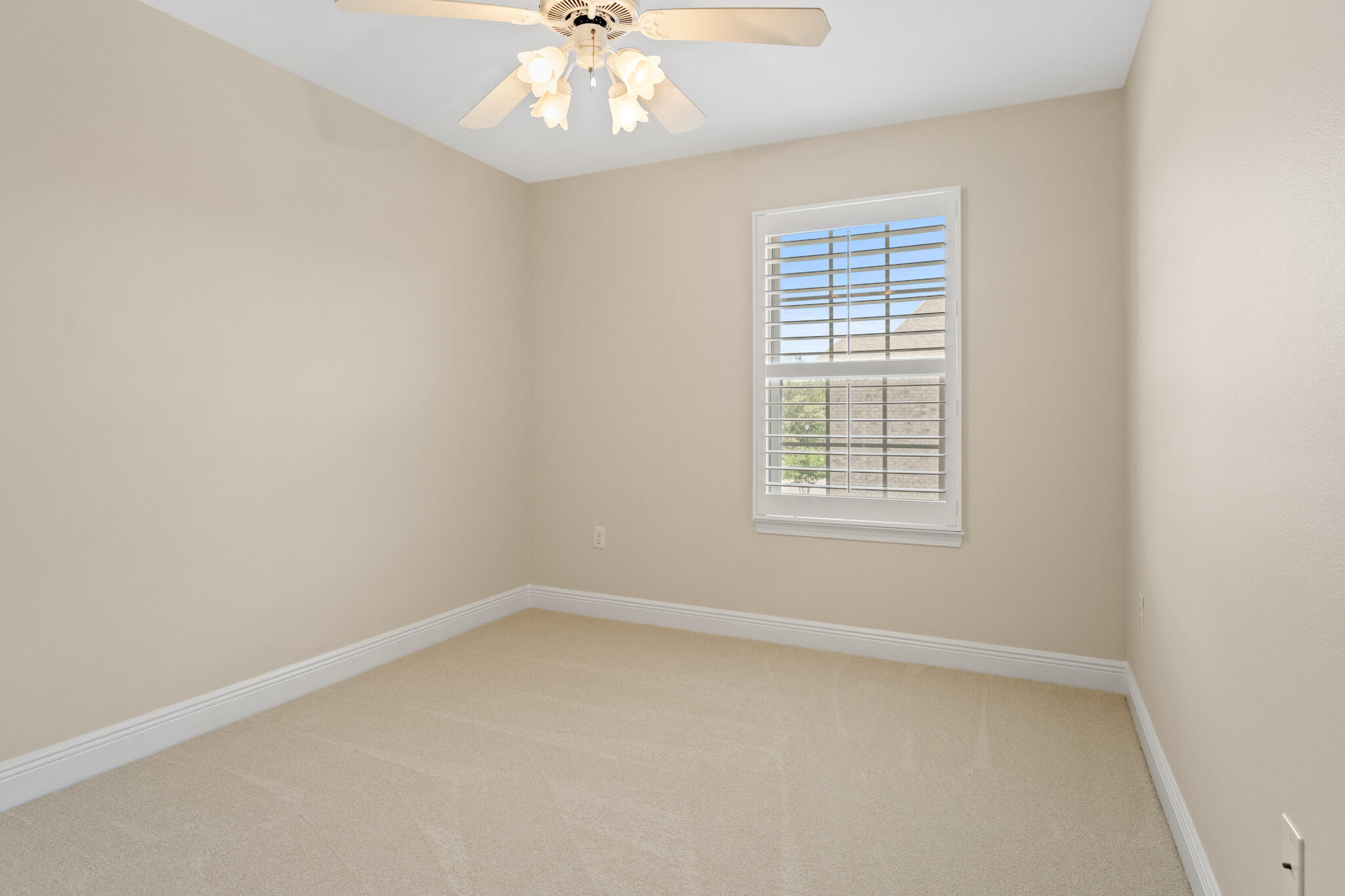 RESERVE POINTE - Residential