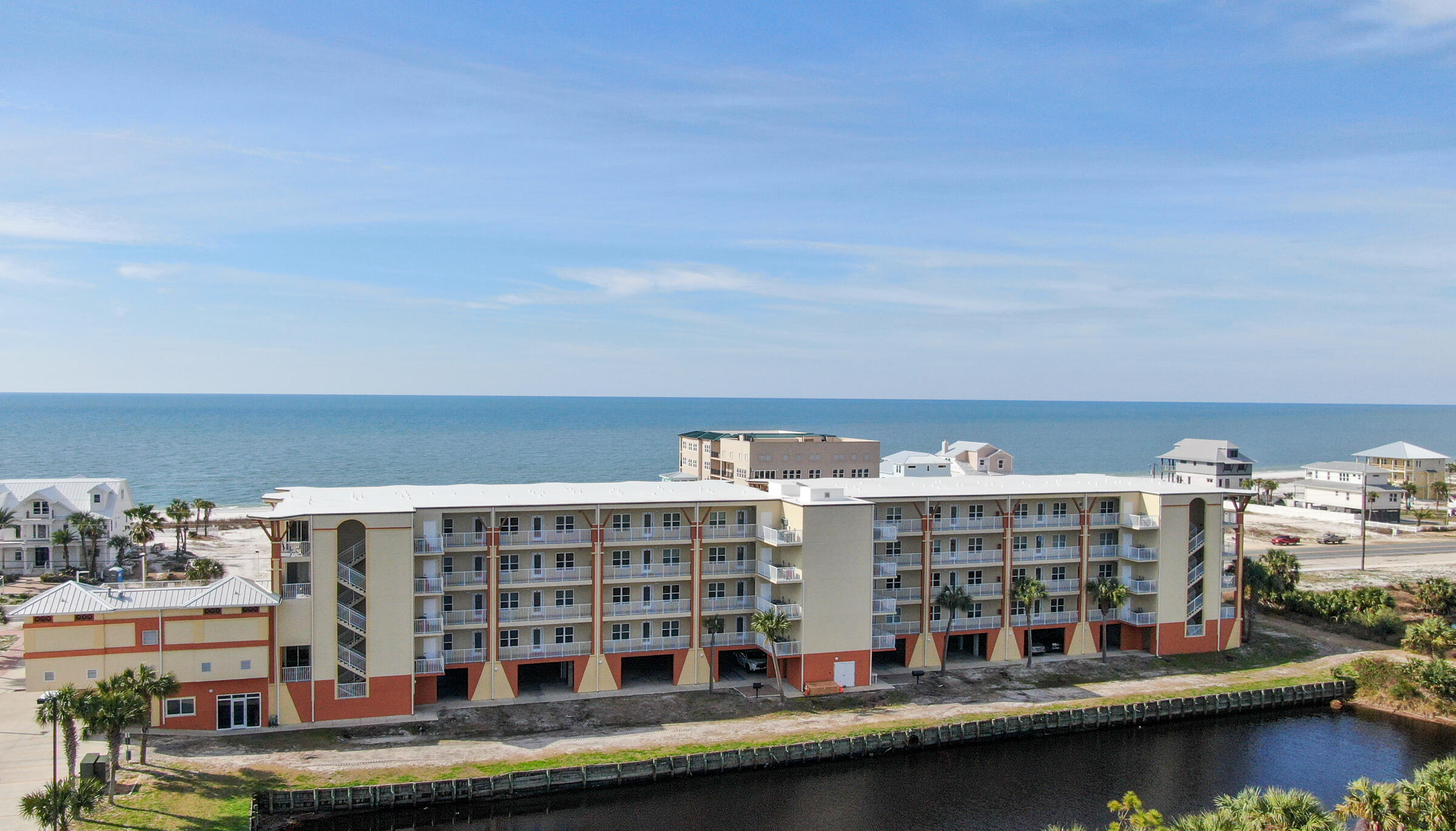 Summerhouse - Residential