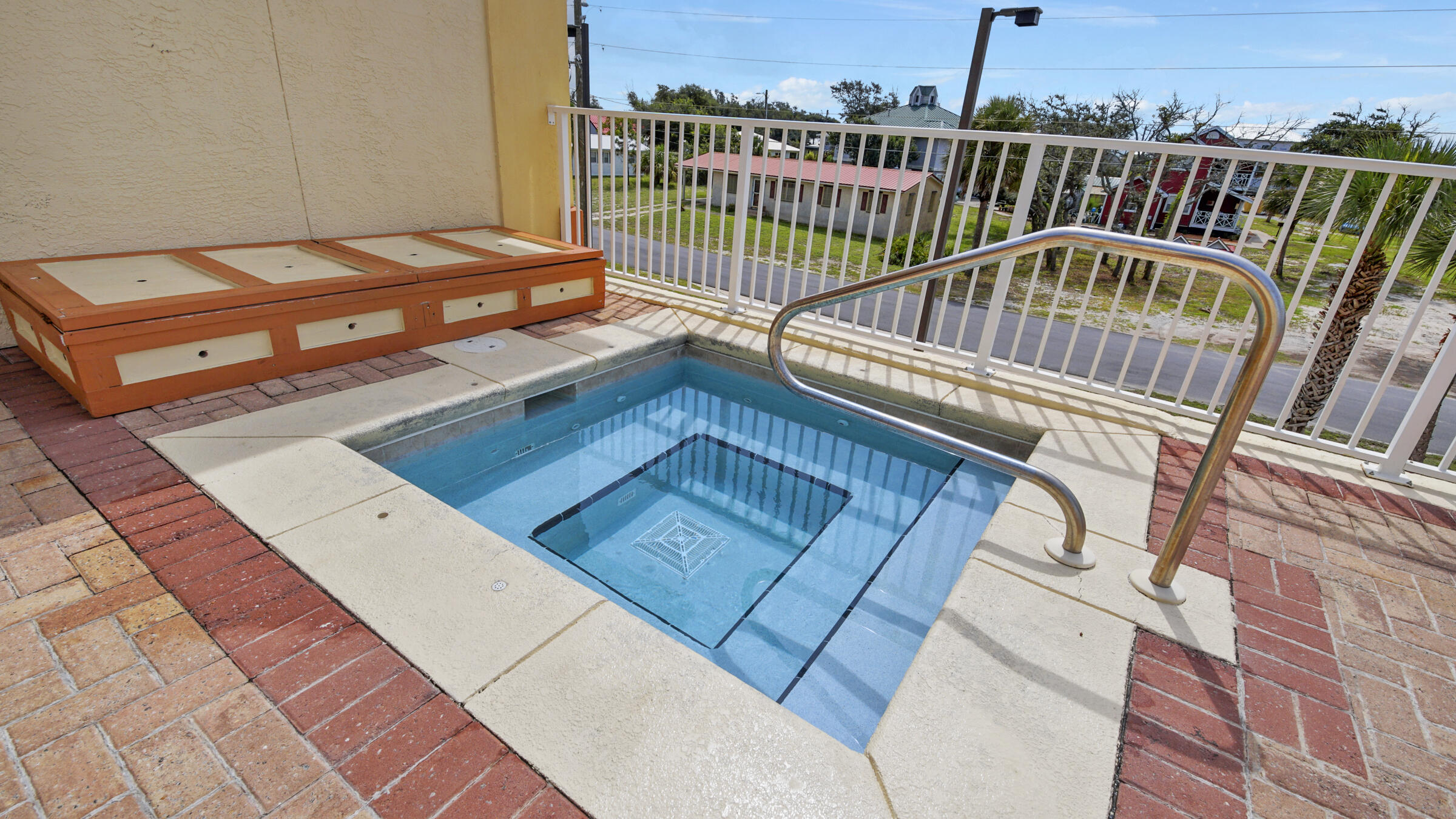 Summerhouse - Residential