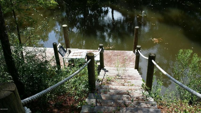 DAUGHETTES AMENDED - Land