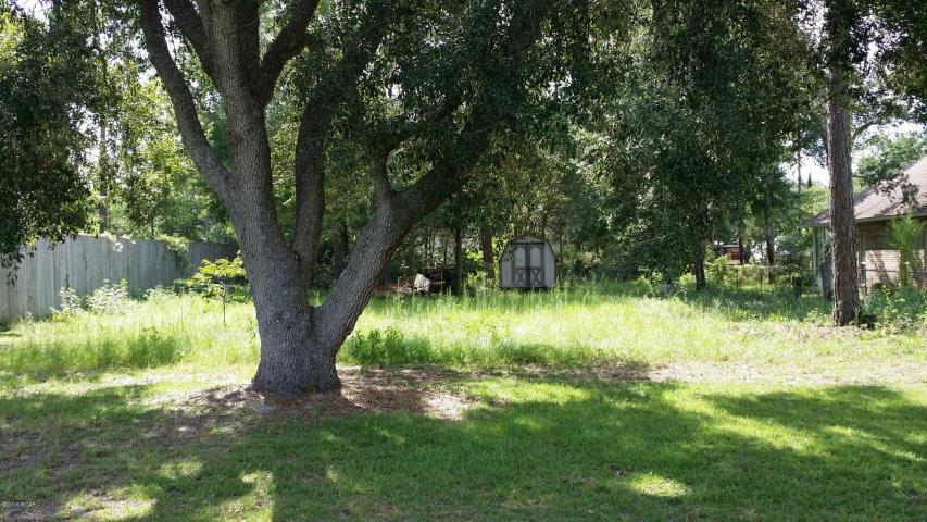 DAUGHETTES AMENDED - Land