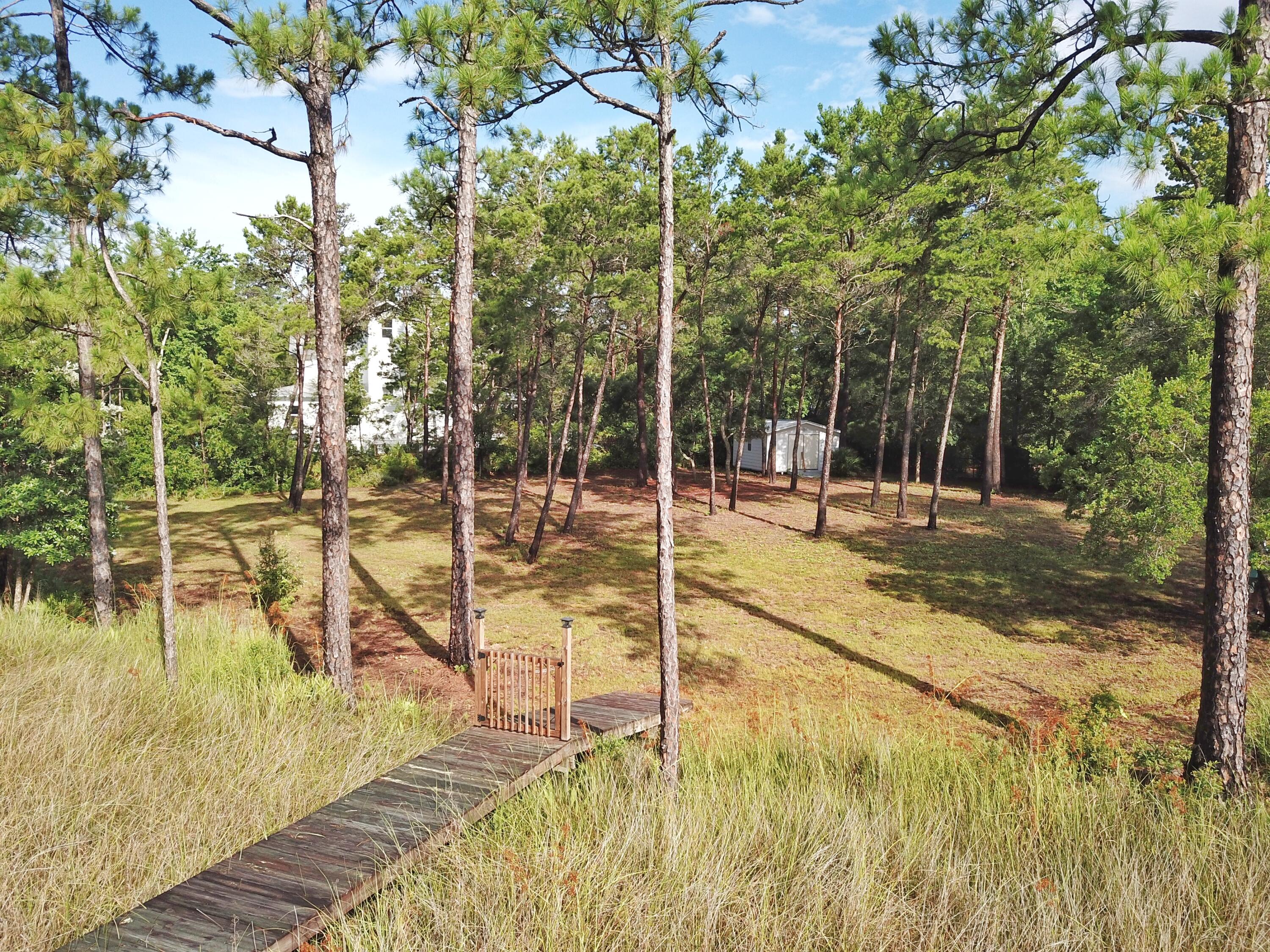 MAGNOLIA BEACH - Land