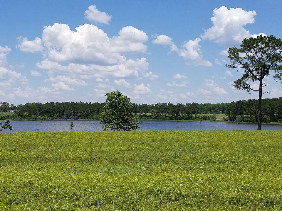 If your looking for a beautiful place to build your dream home, look no further. Welcome home to this beautiful property! Bring your house plans, horses, cattle, and fishing pole! You'll enjoy beautiful views and use of Quiet Lake as well as the picturesque high and dry pasture land, making for a perfect home site! Call Today!Buyer to varify all information deemed important.