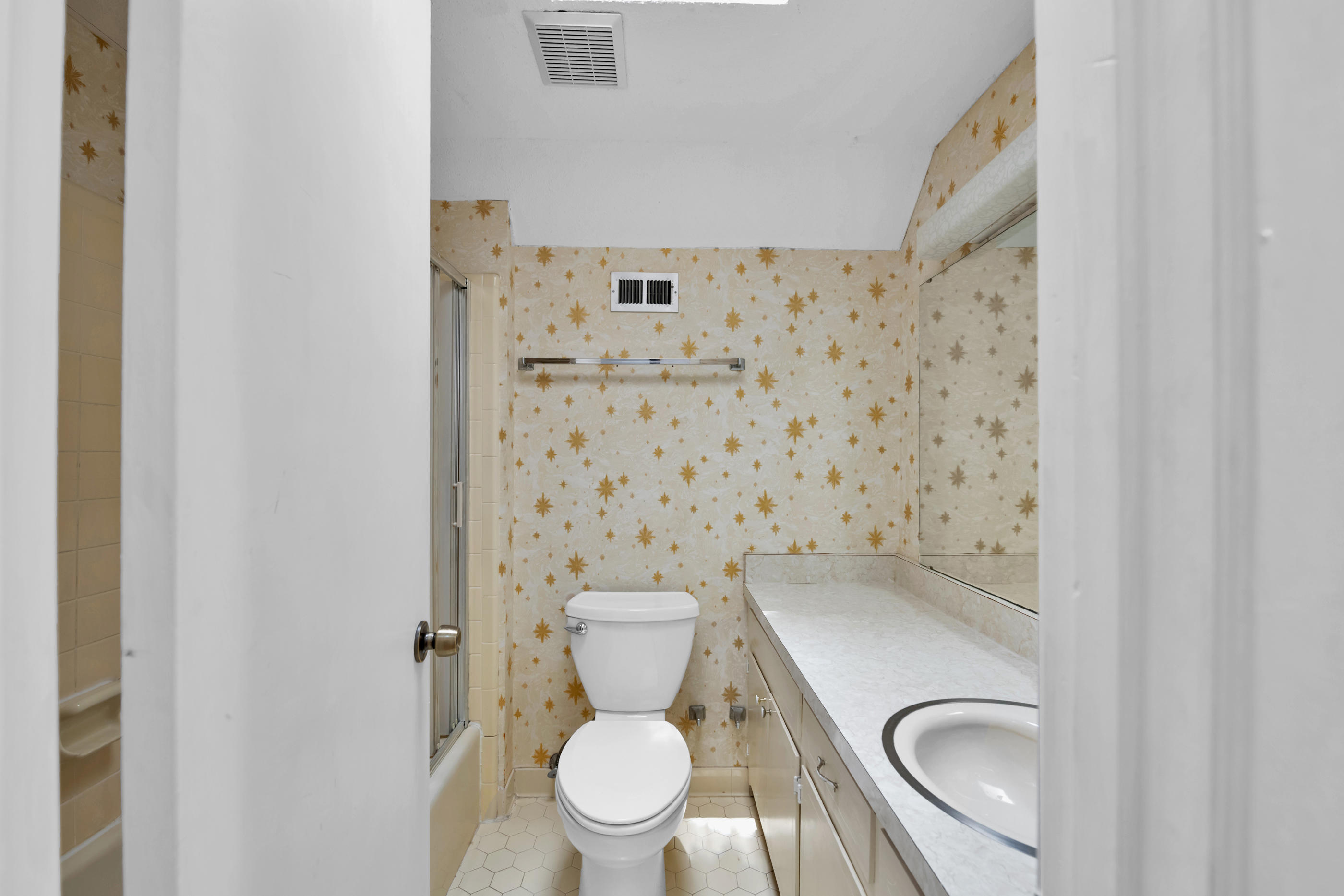 LAKE LORRAINE ESTATES 2 - Residential