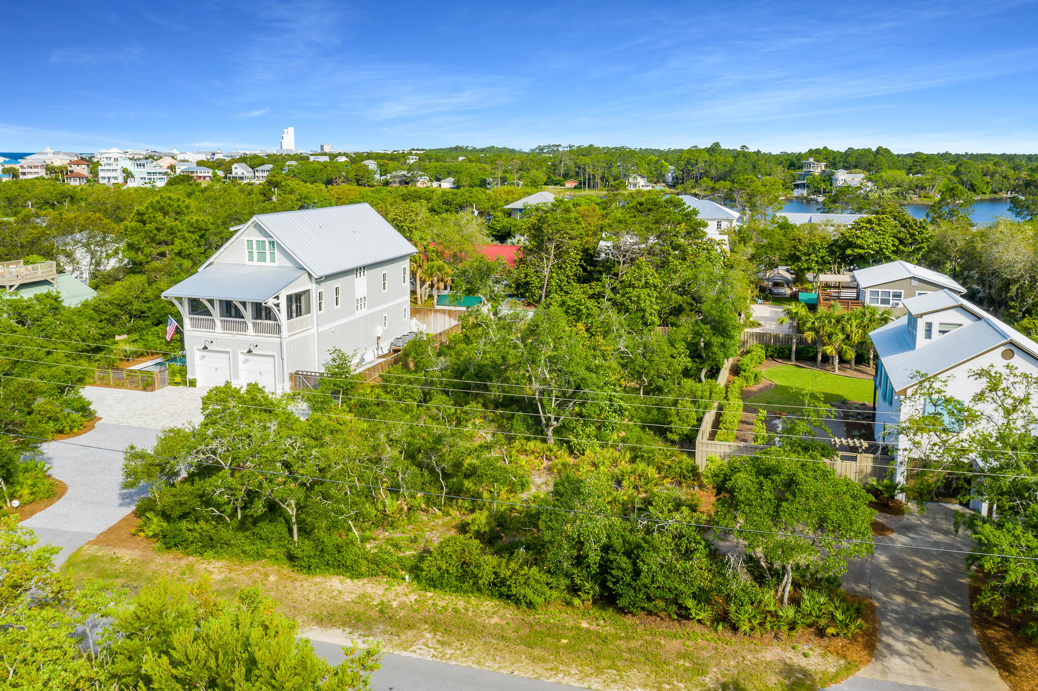 EASTERN LAKE ESTATES - Land