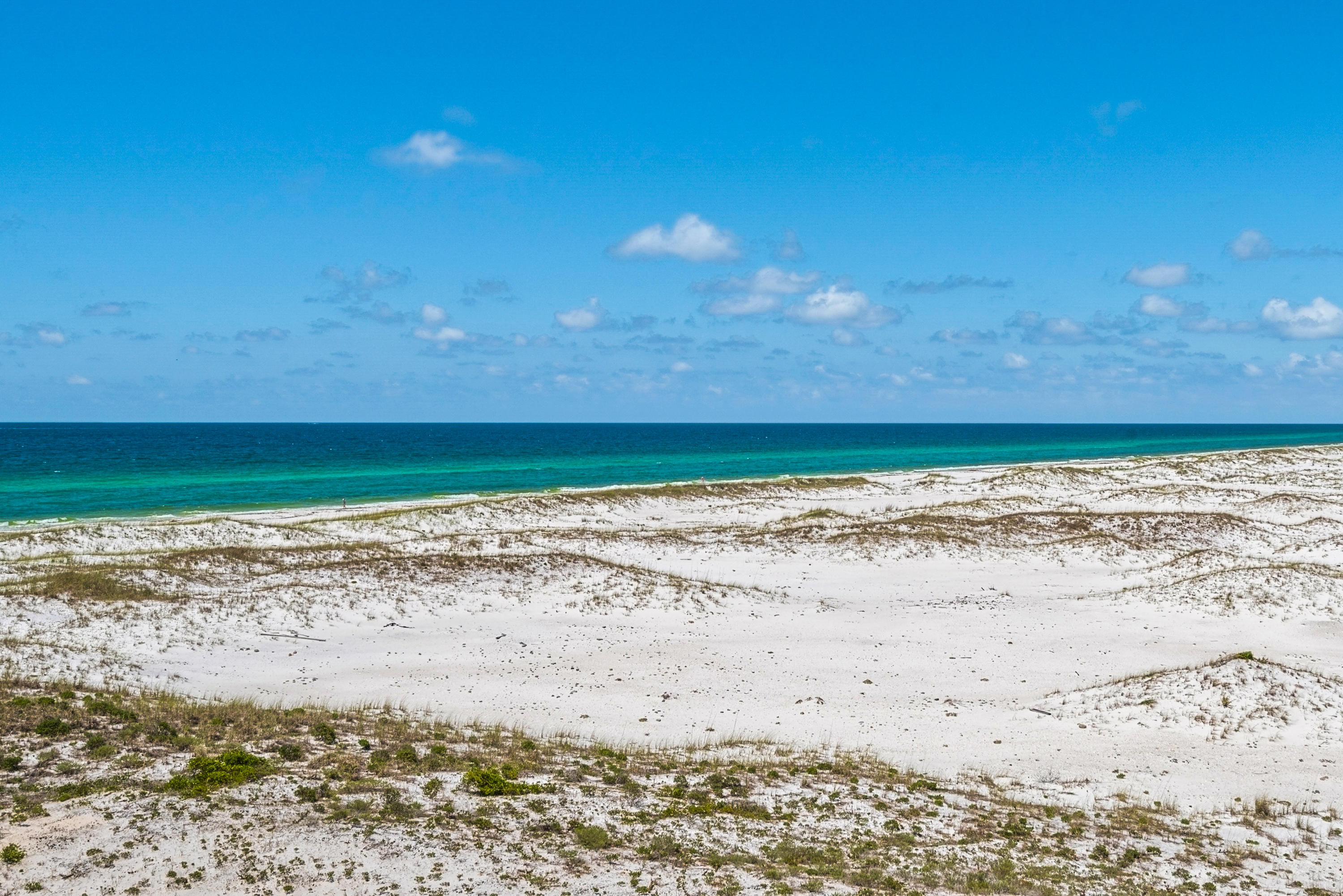 EL MATADOR CONDO - Residential