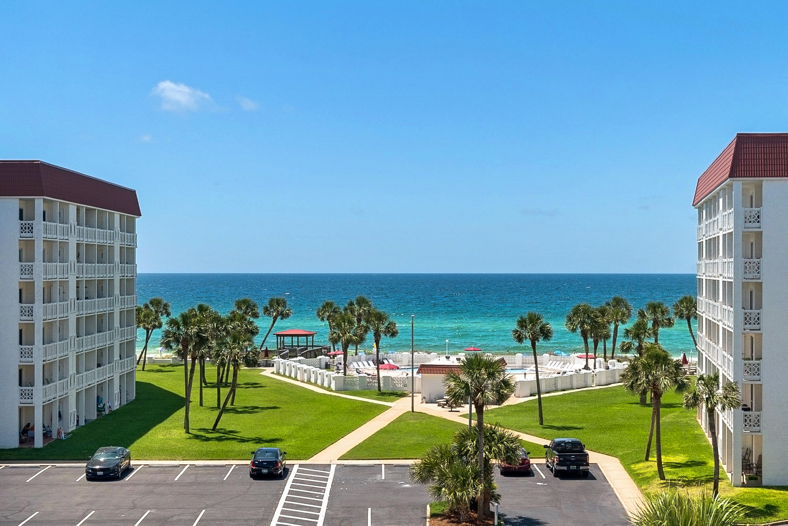 EL MATADOR CONDO - Residential