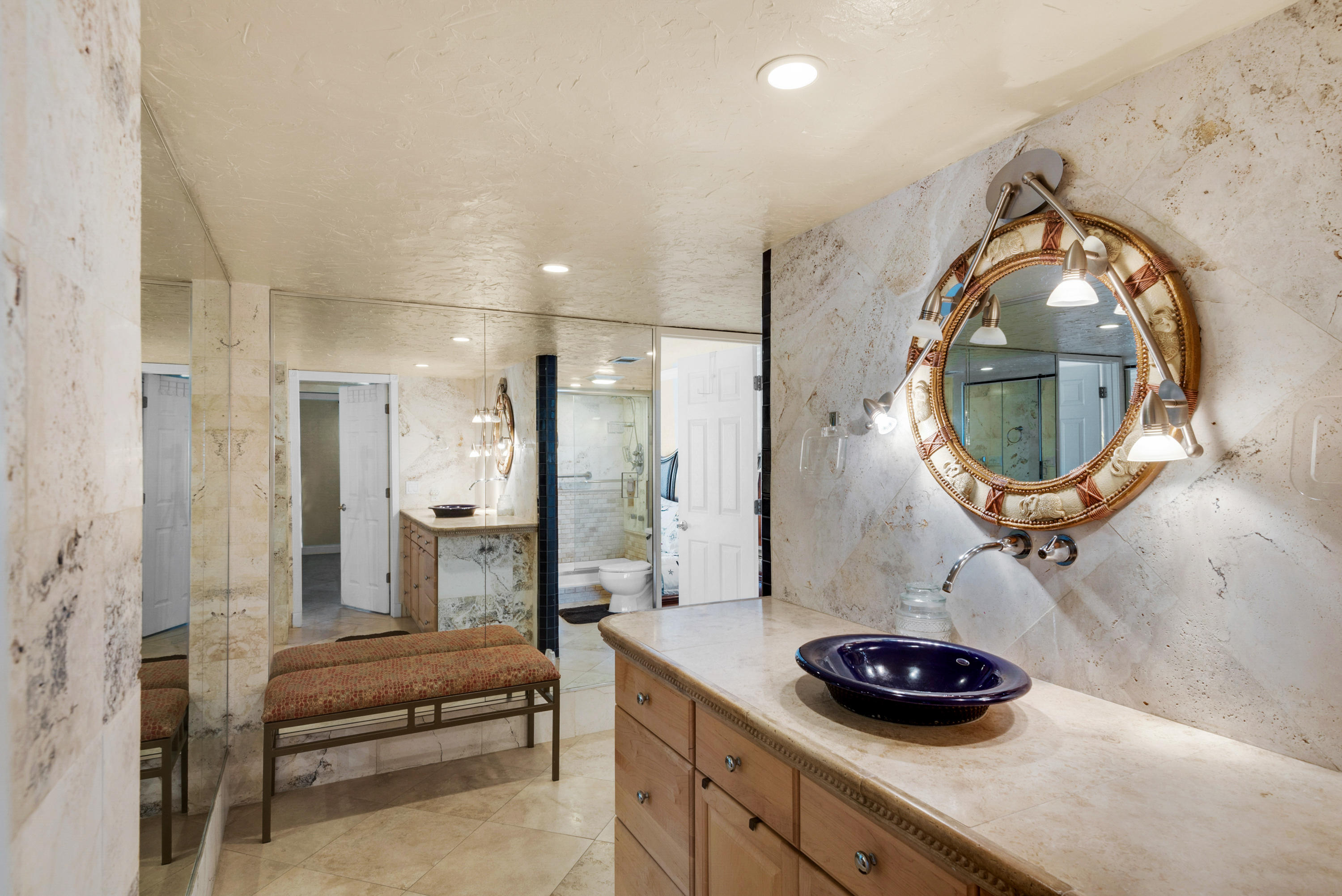 EL MATADOR CONDO - Residential