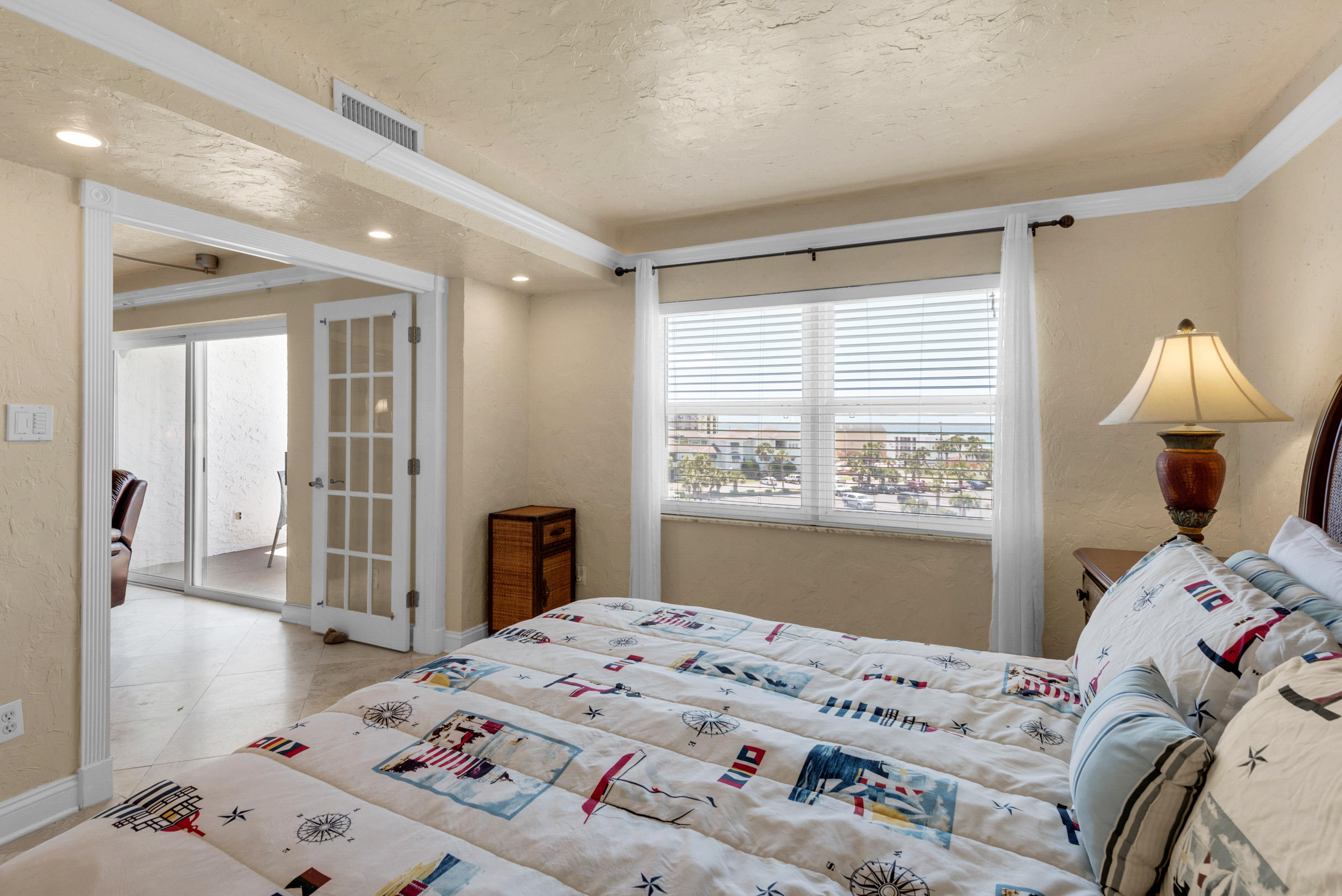 EL MATADOR CONDO - Residential