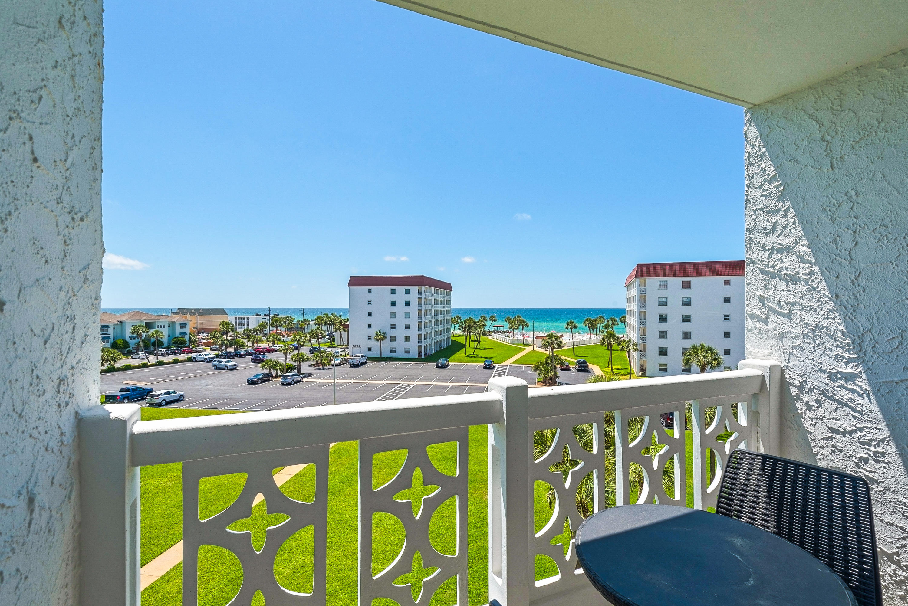 EL MATADOR CONDO - Residential