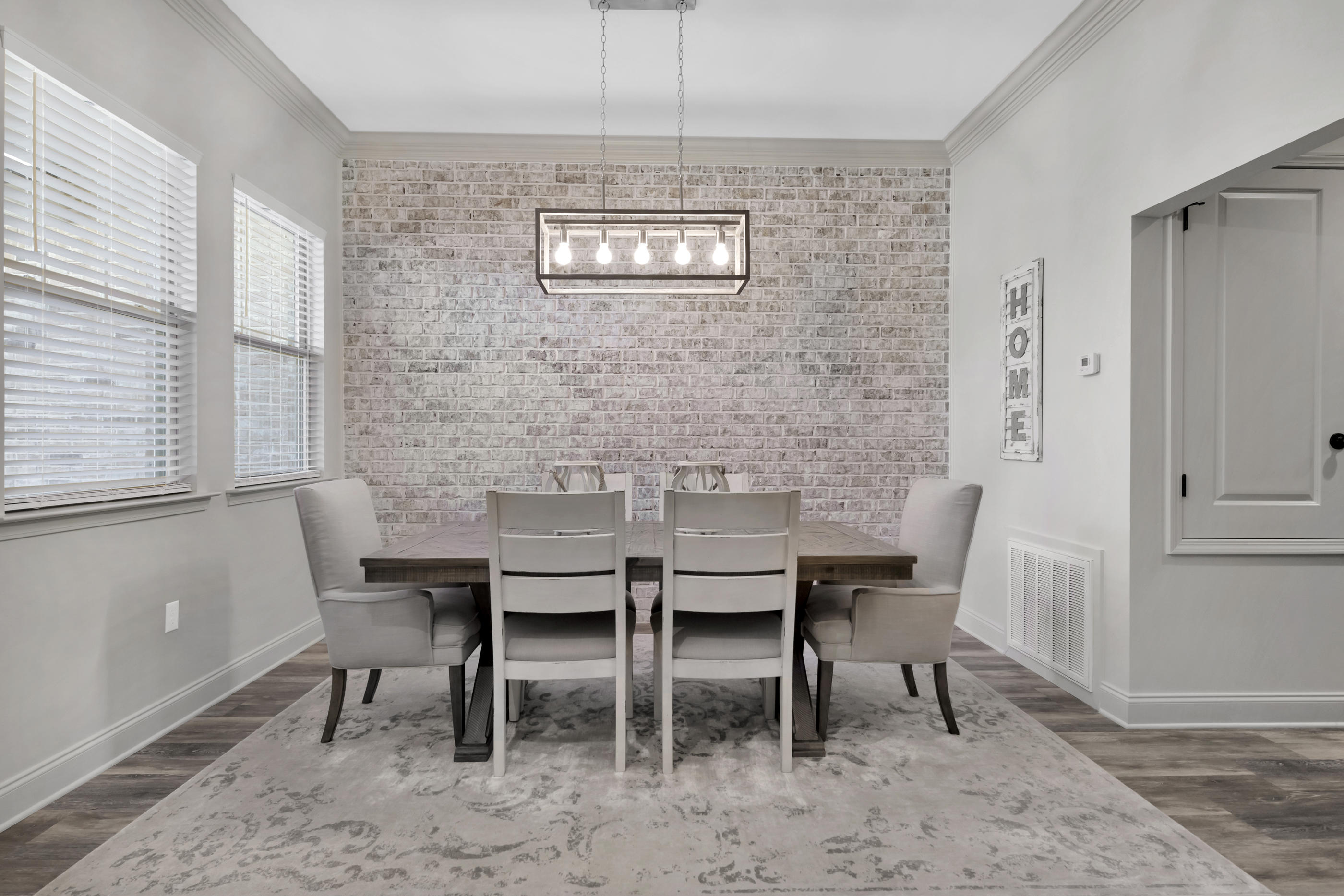 ELLIOTTS POINT - Residential