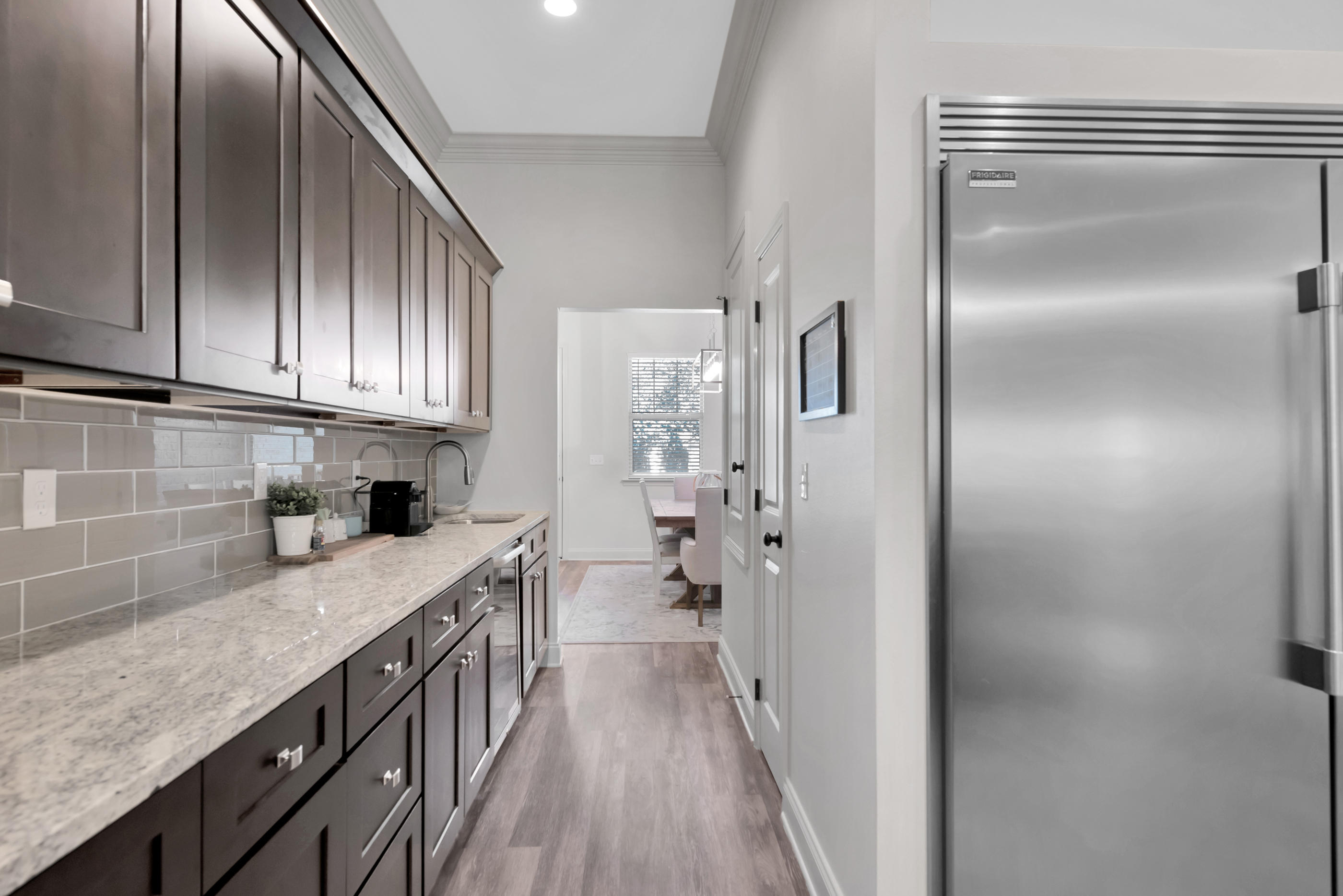 ELLIOTTS POINT - Residential