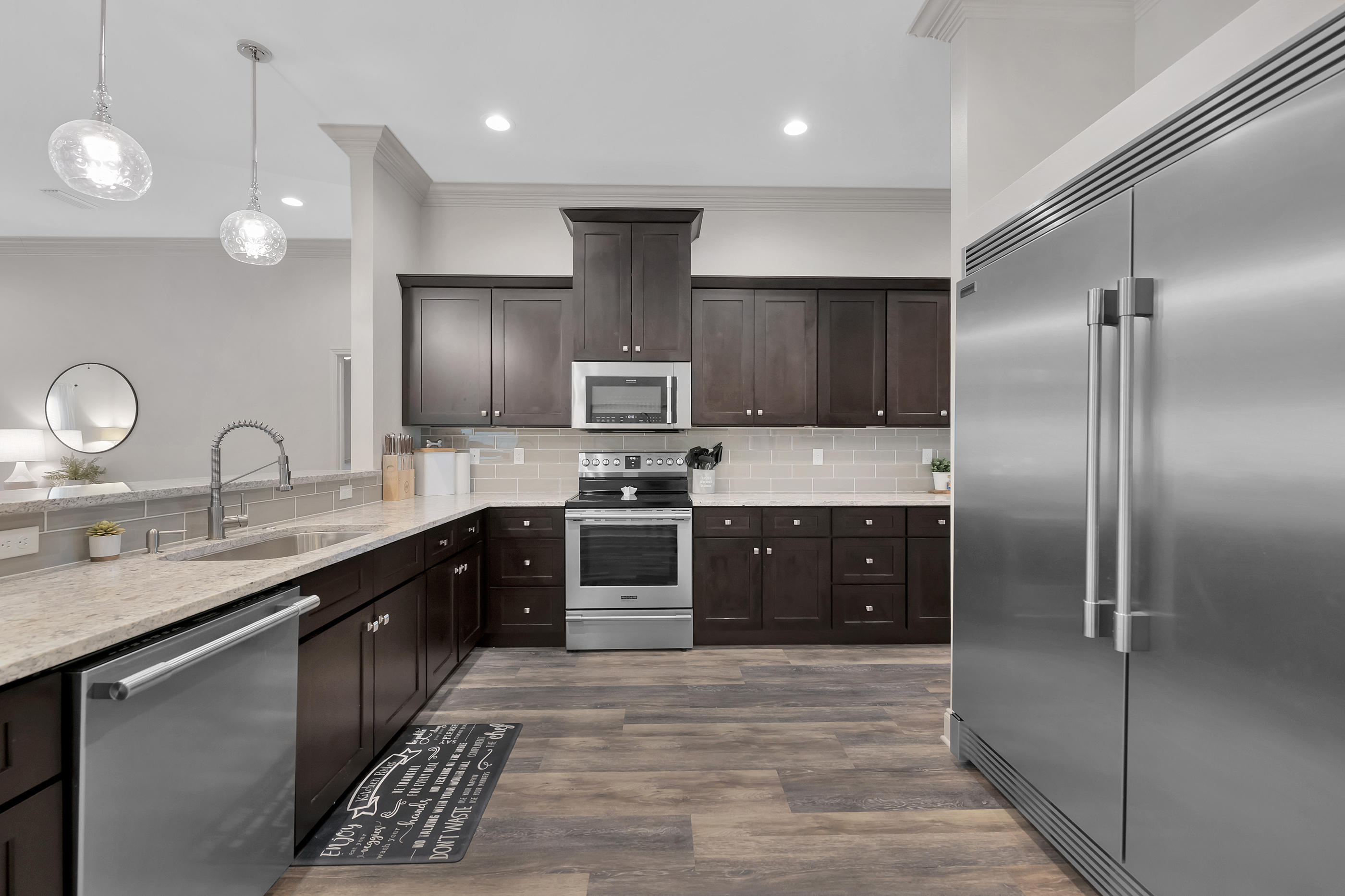 ELLIOTTS POINT - Residential