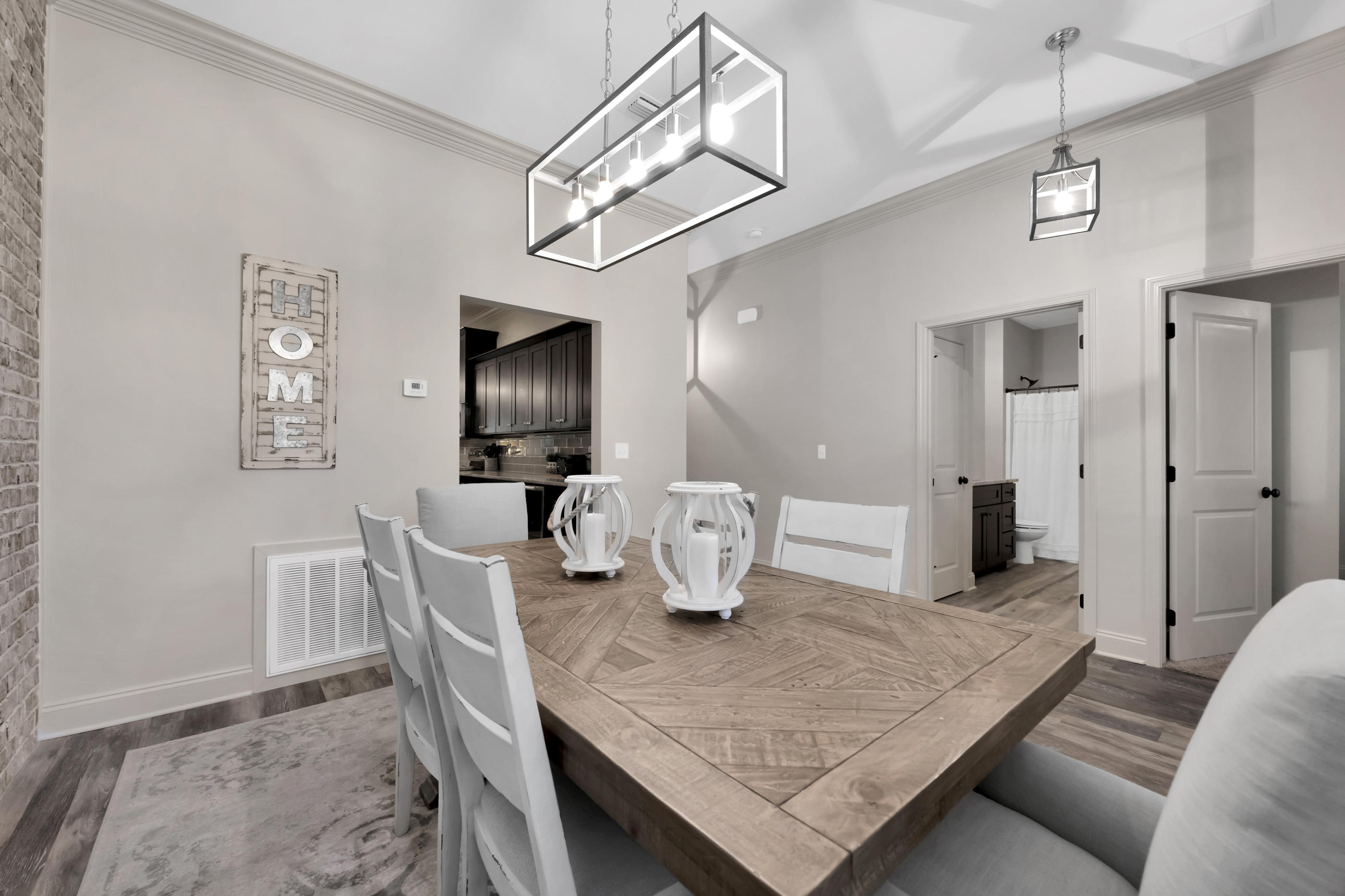 ELLIOTTS POINT - Residential