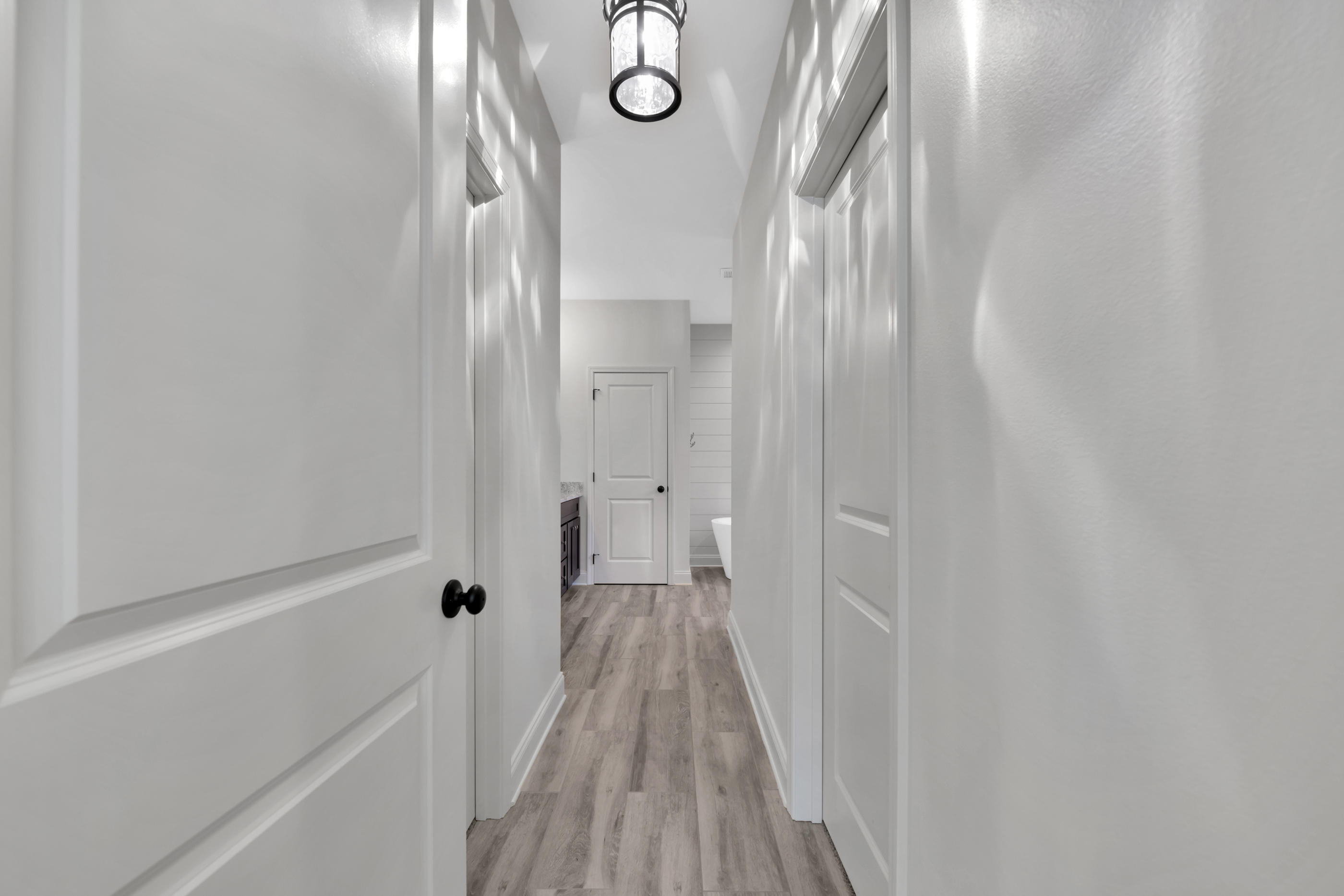 ELLIOTTS POINT - Residential