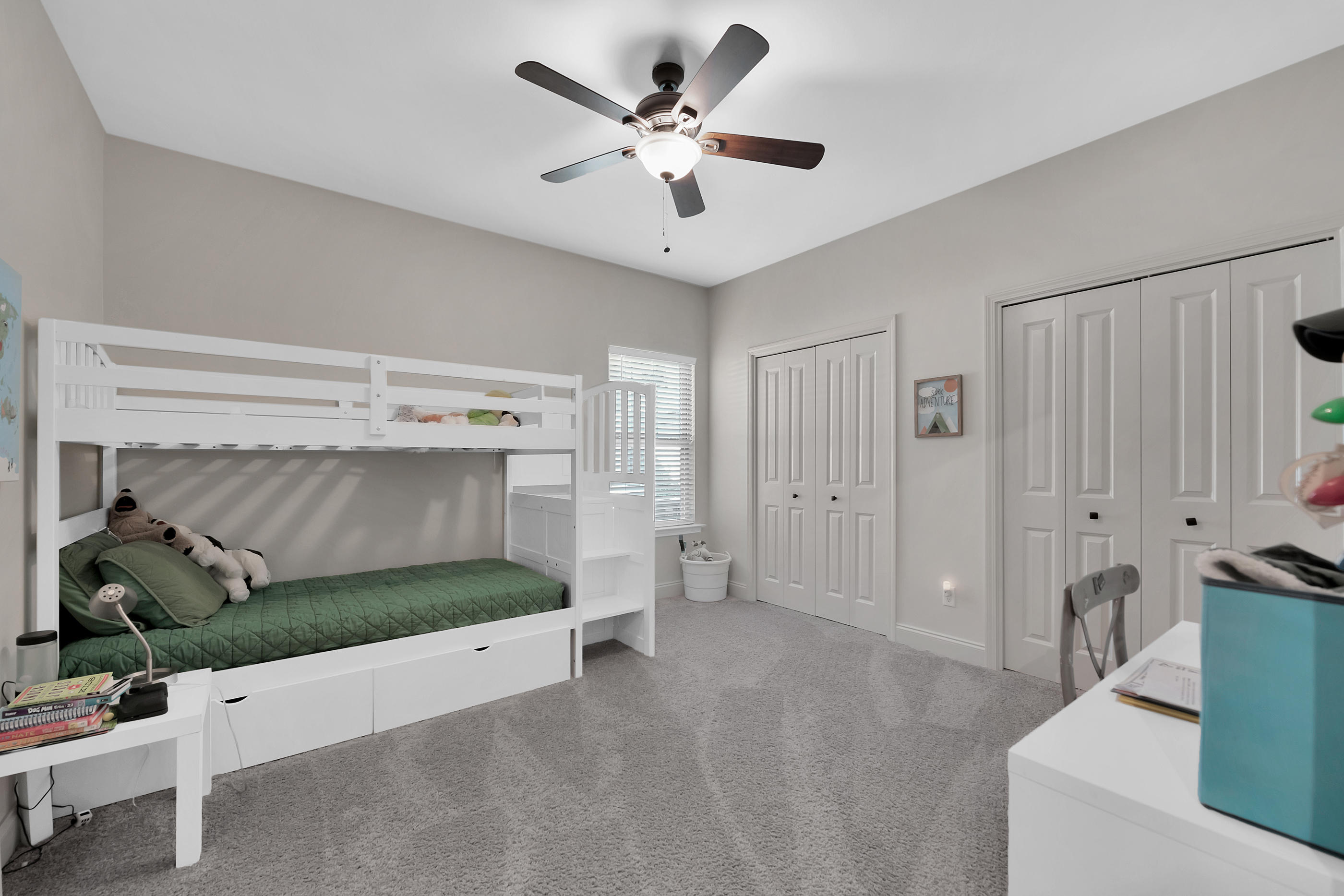 ELLIOTTS POINT - Residential