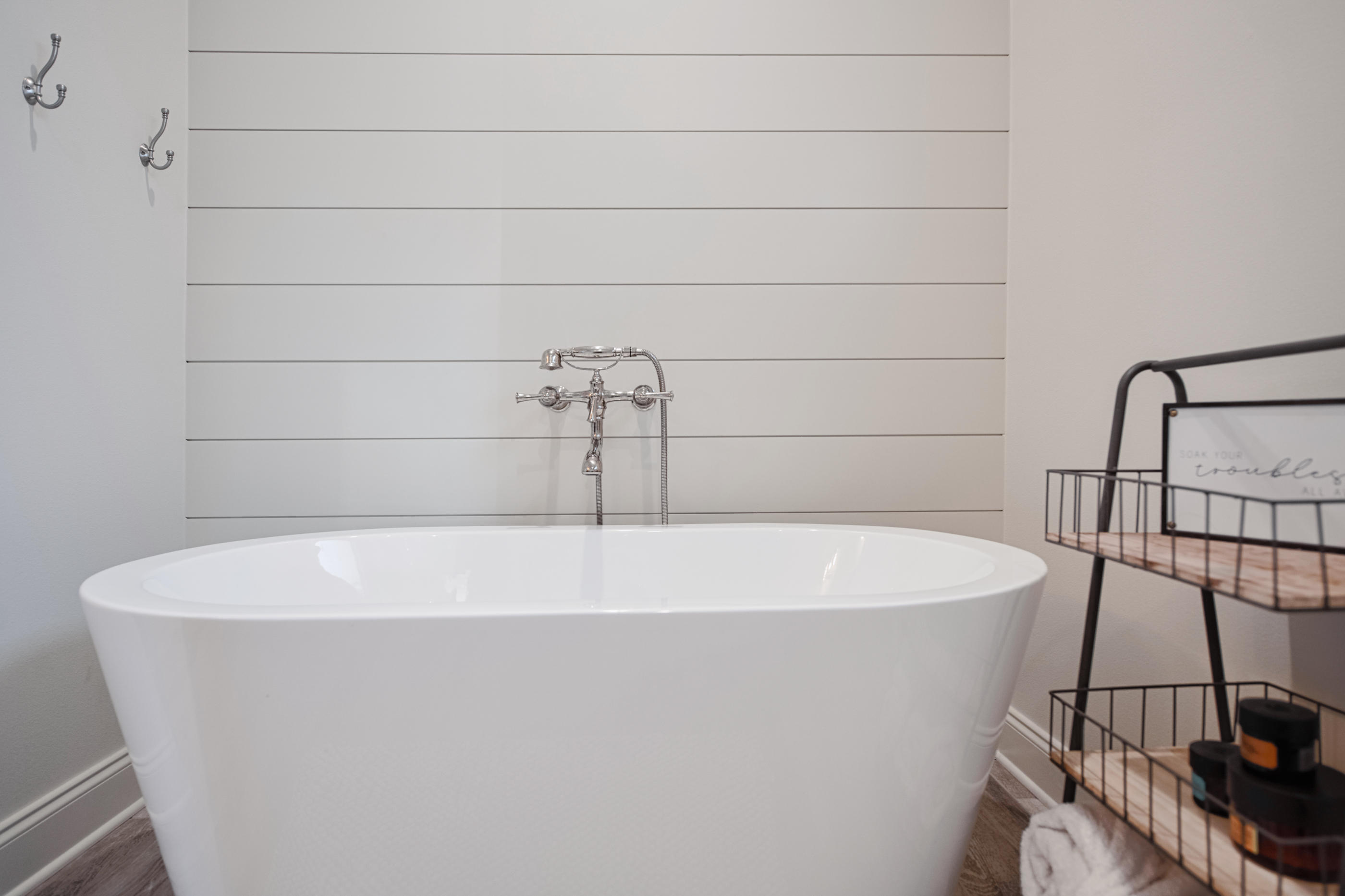 ELLIOTTS POINT - Residential