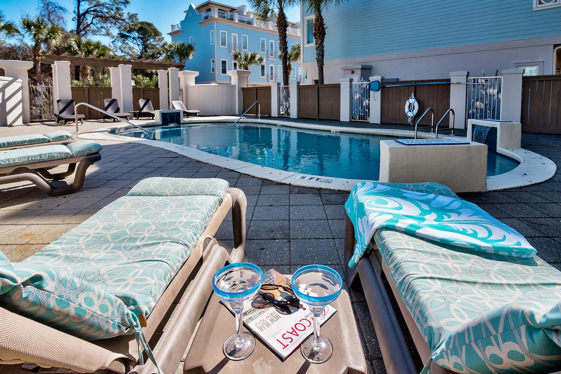 COASTAL DUNES - Residential