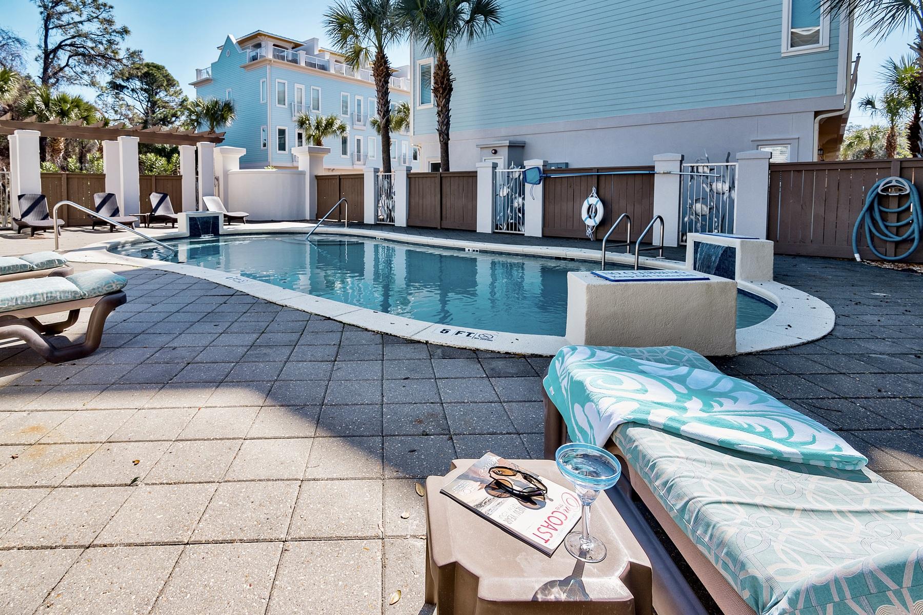 COASTAL DUNES - Residential