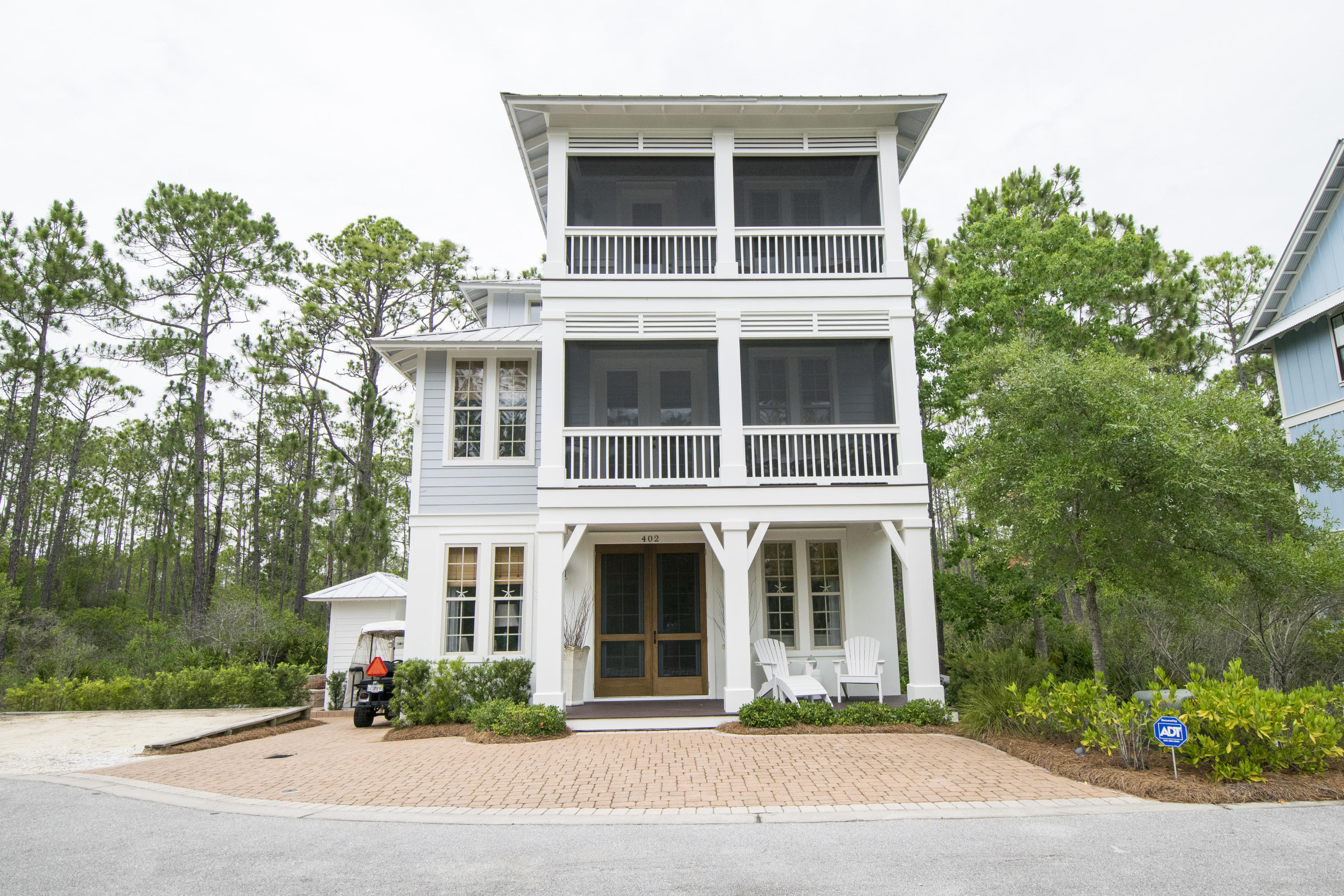 TREETOP - Residential