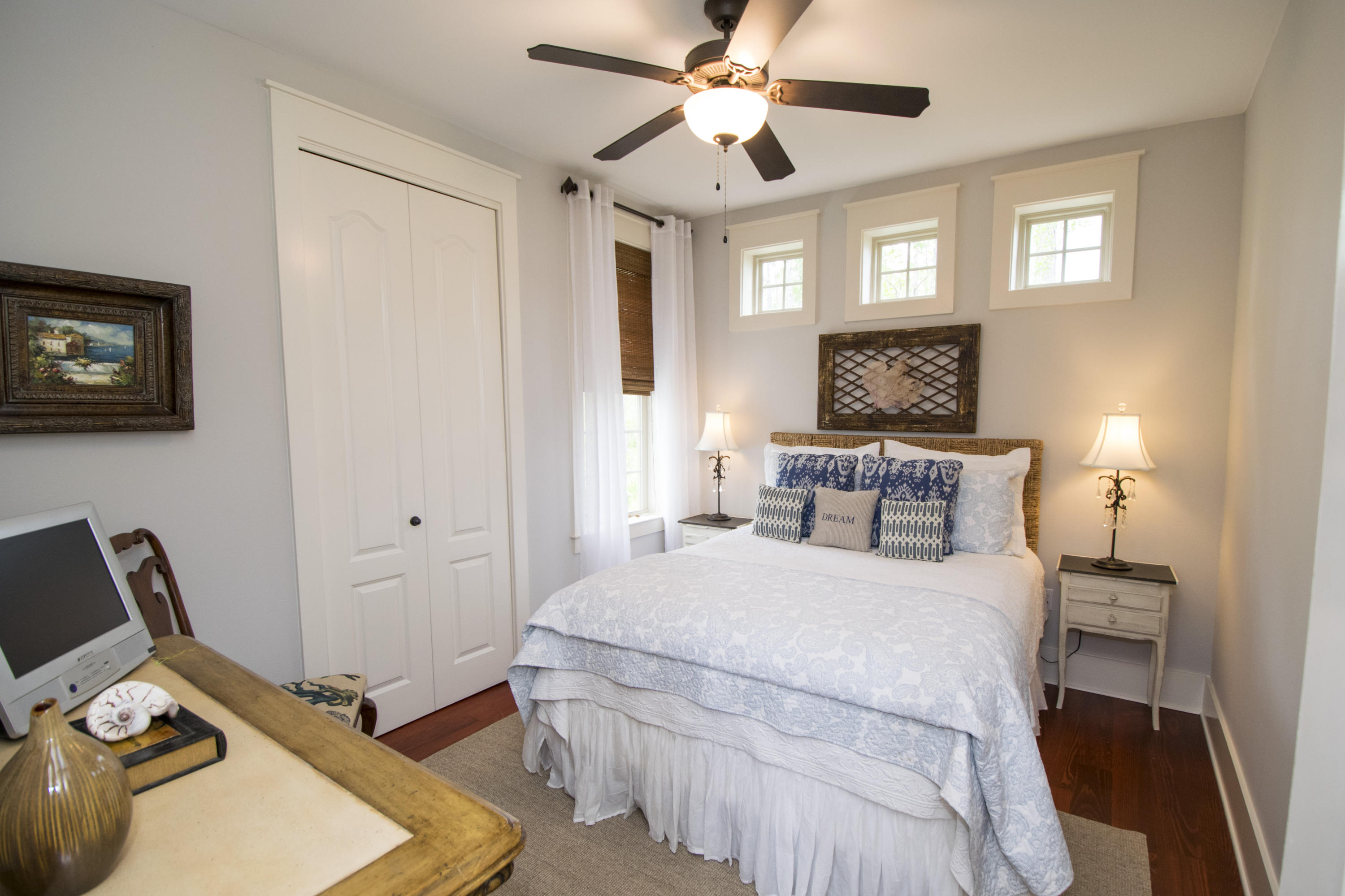 TREETOP - Residential