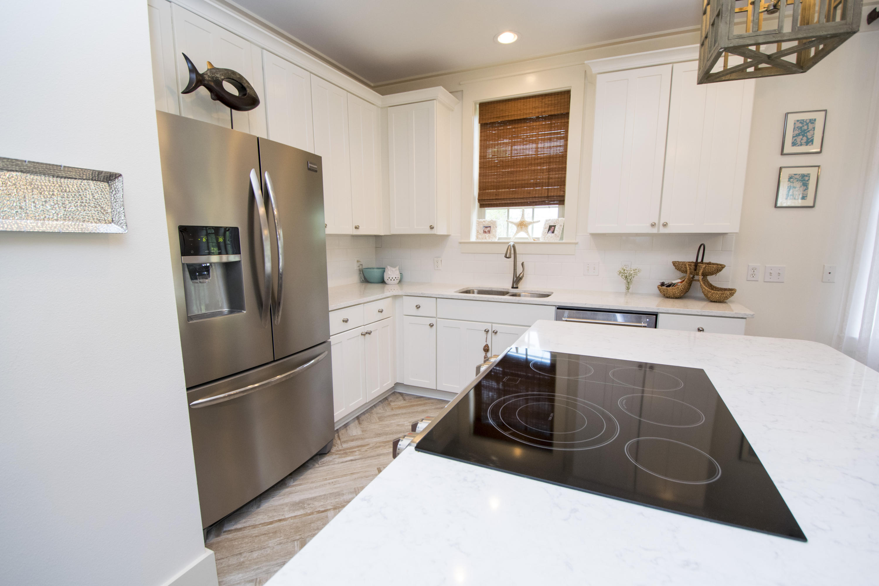 TREETOP - Residential