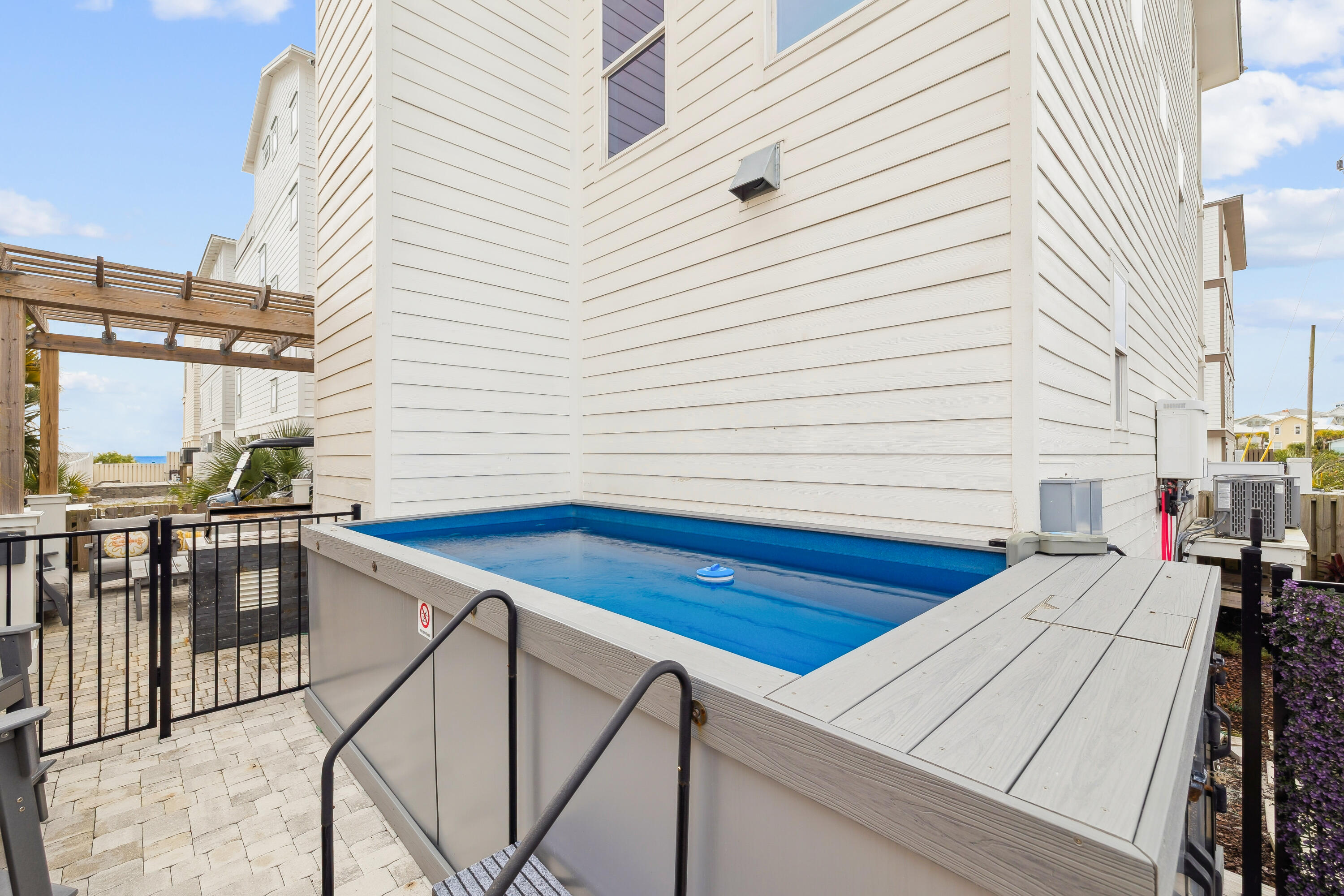 GRAYTON BEACH - Residential