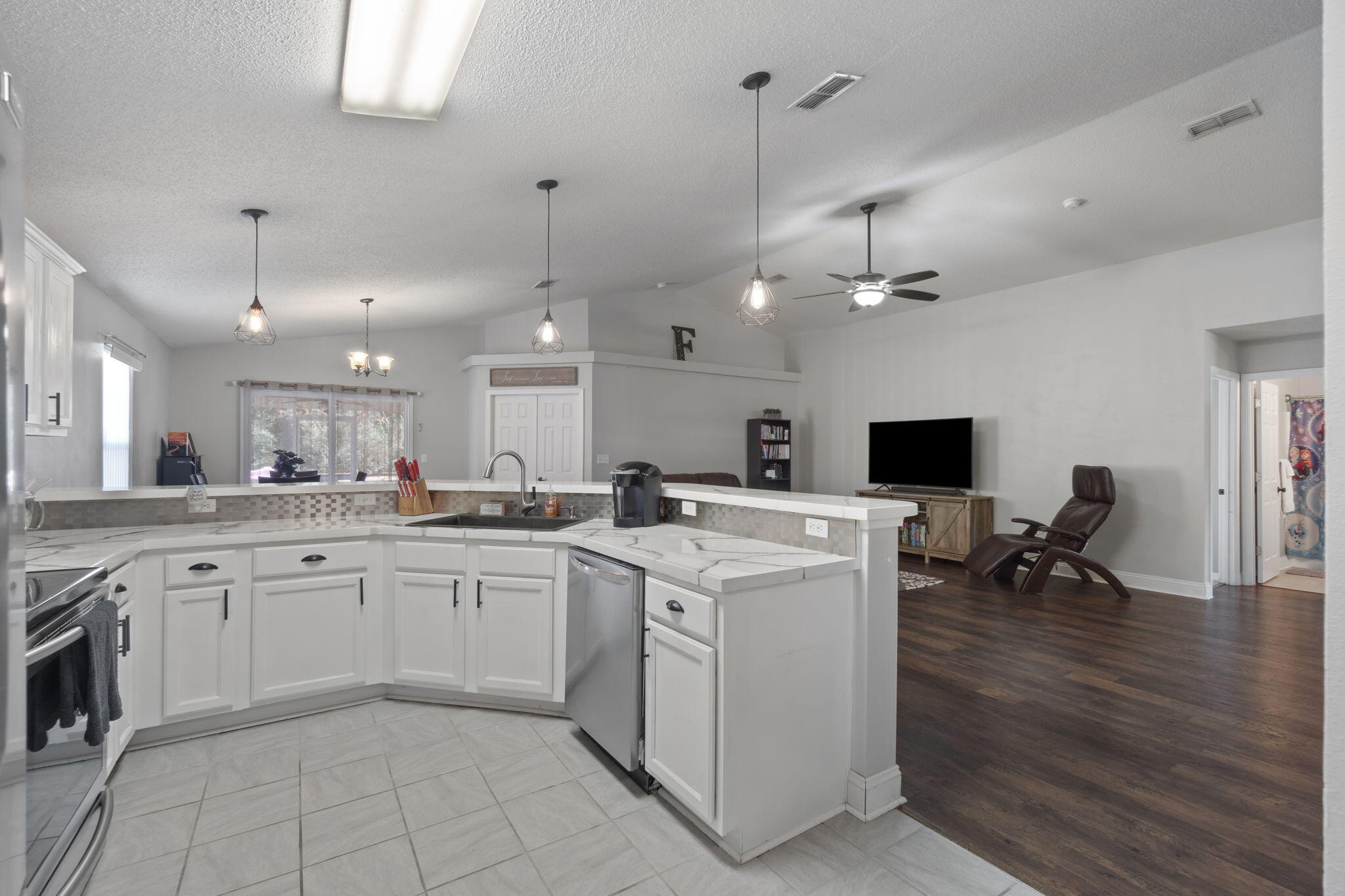 REDSTONE ESTATES - Residential