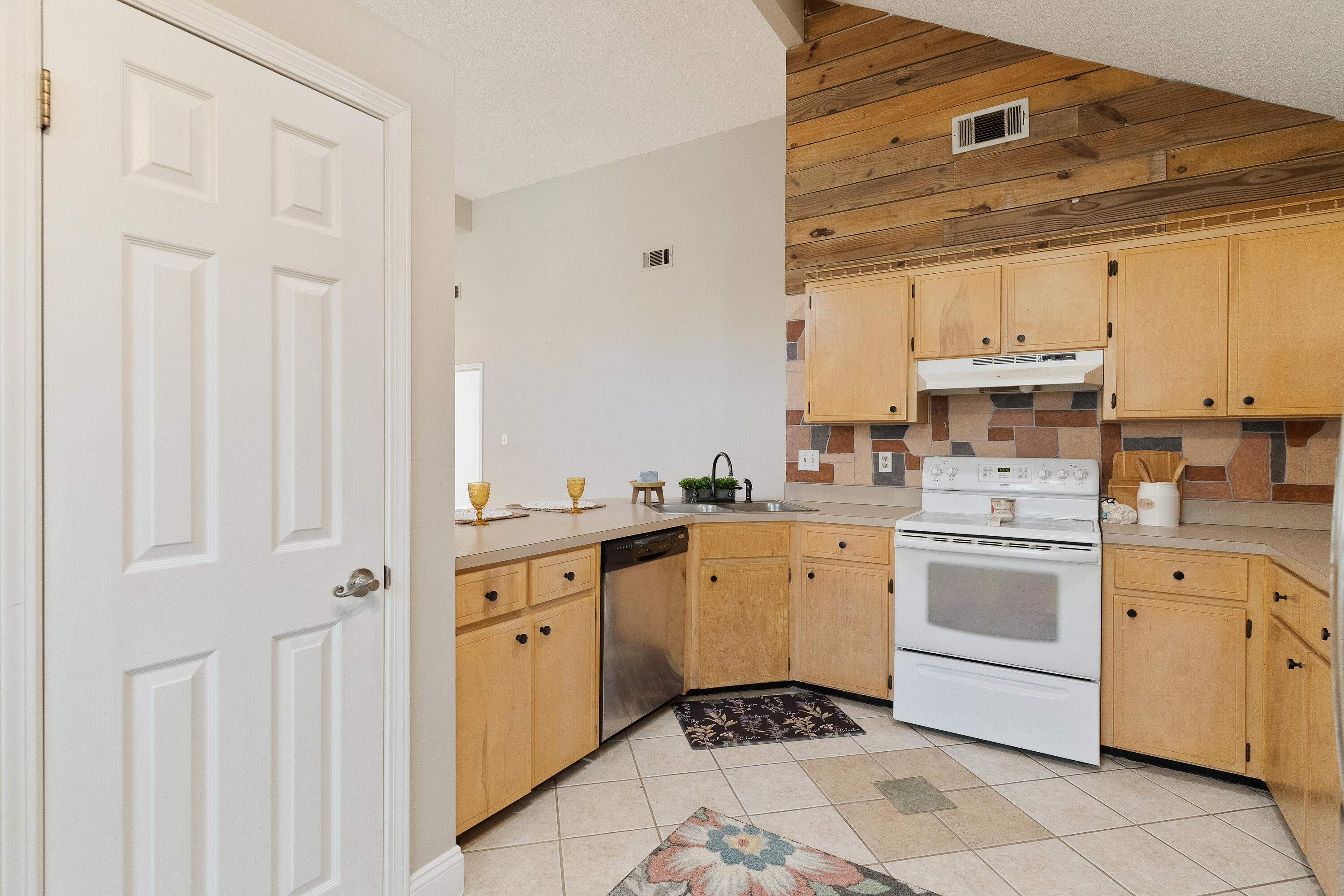WHITNEY PINES - Residential