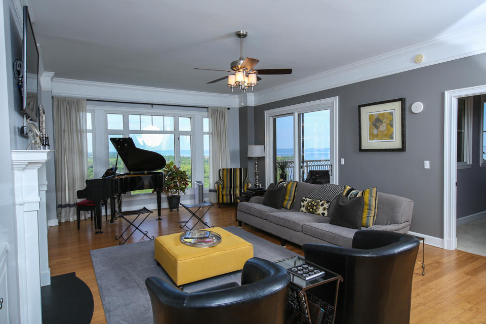 ONE WATER PLACE AT KELLY PLANTATION - Residential