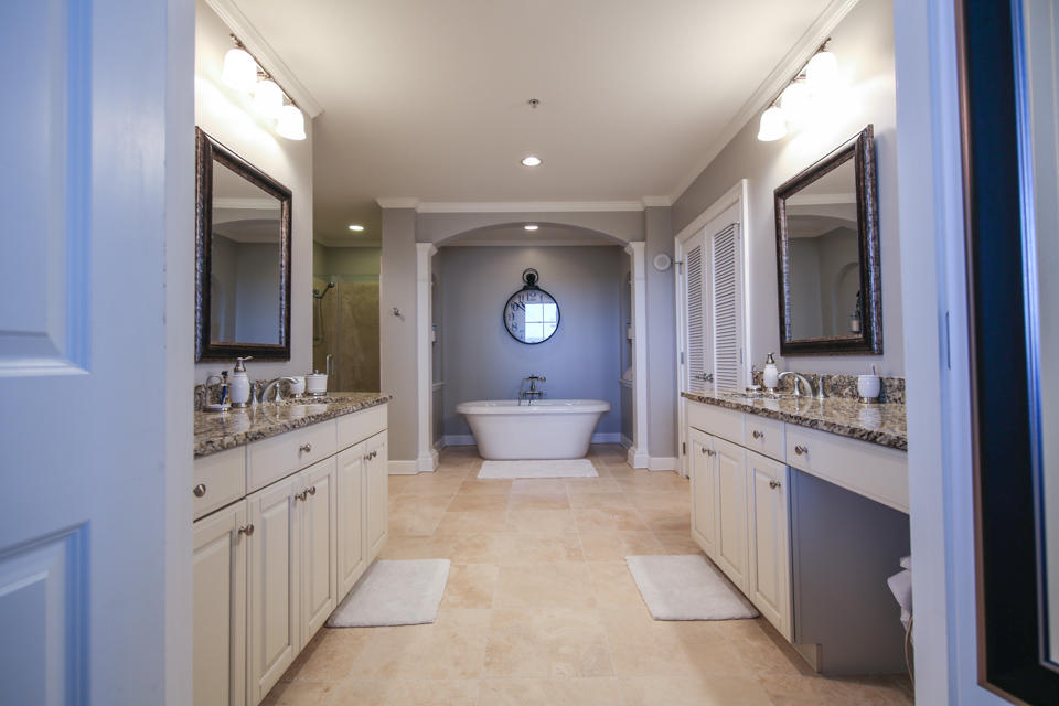 ONE WATER PLACE AT KELLY PLANTATION - Residential