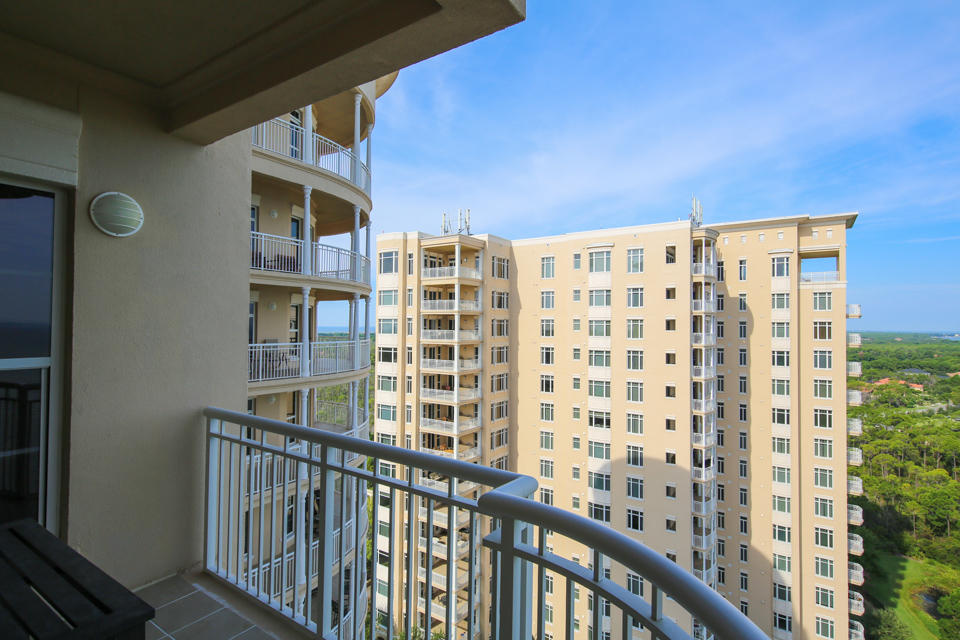 ONE WATER PLACE AT KELLY PLANTATION - Residential