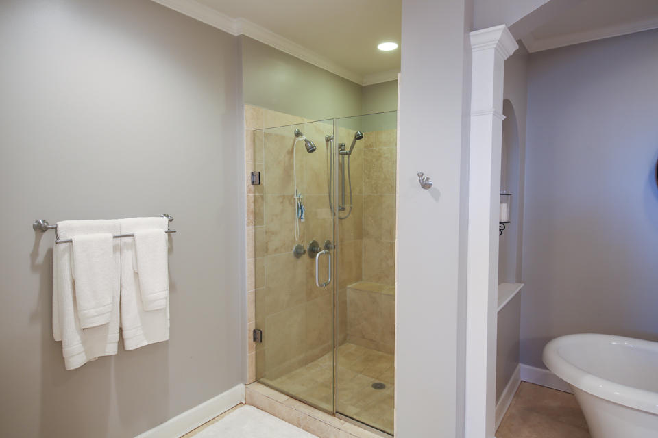 ONE WATER PLACE AT KELLY PLANTATION - Residential