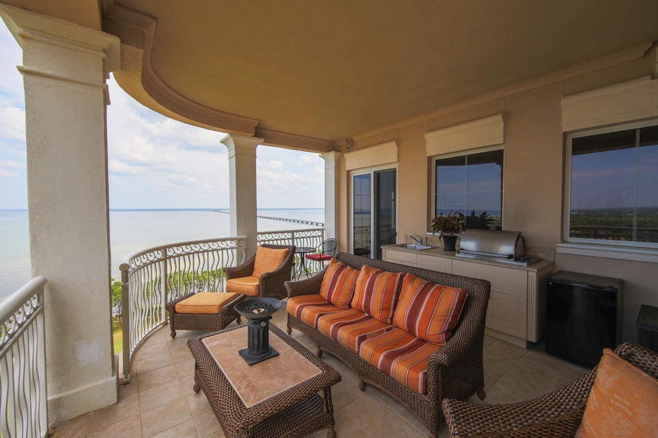 ONE WATER PLACE AT KELLY PLANTATION - Residential