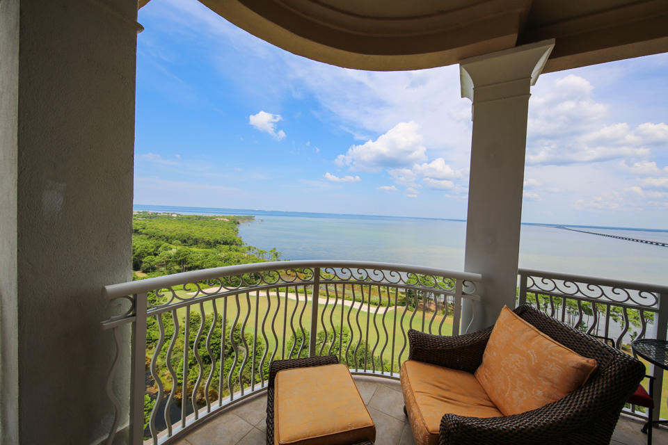 ONE WATER PLACE AT KELLY PLANTATION - Residential