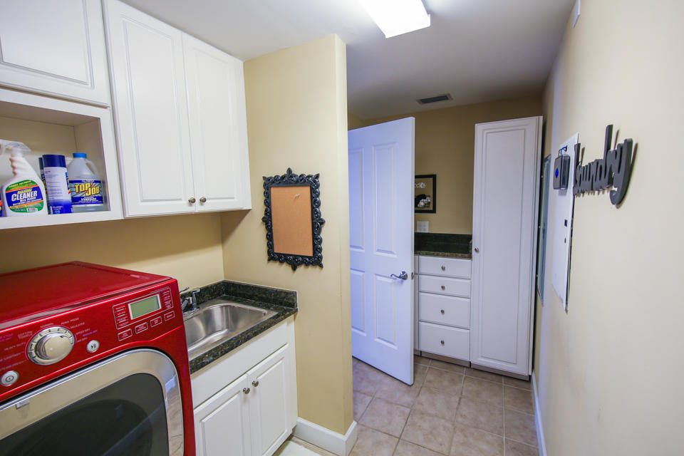 ONE WATER PLACE AT KELLY PLANTATION - Residential