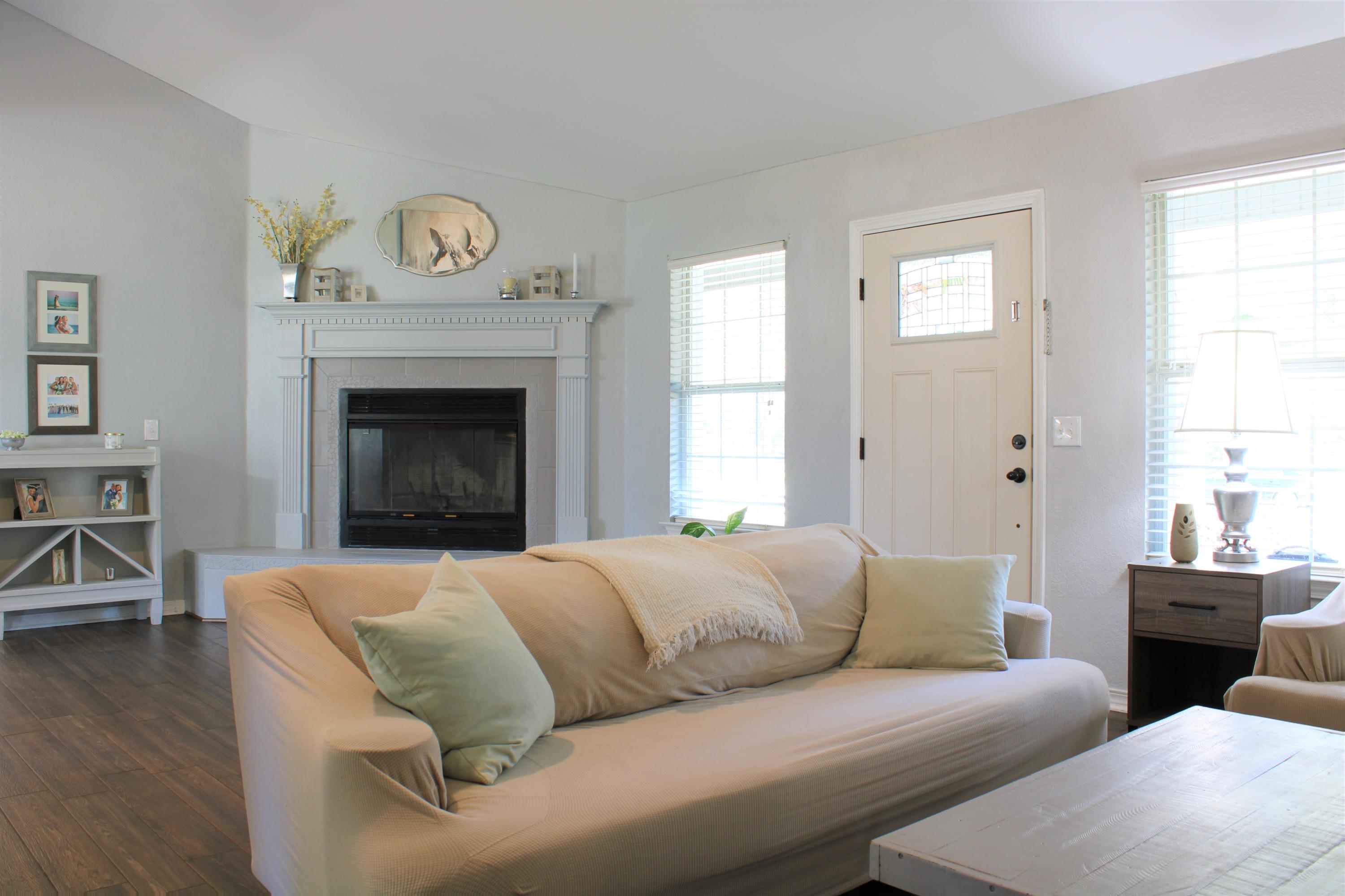 HOLLEY BY THE SEA - Residential