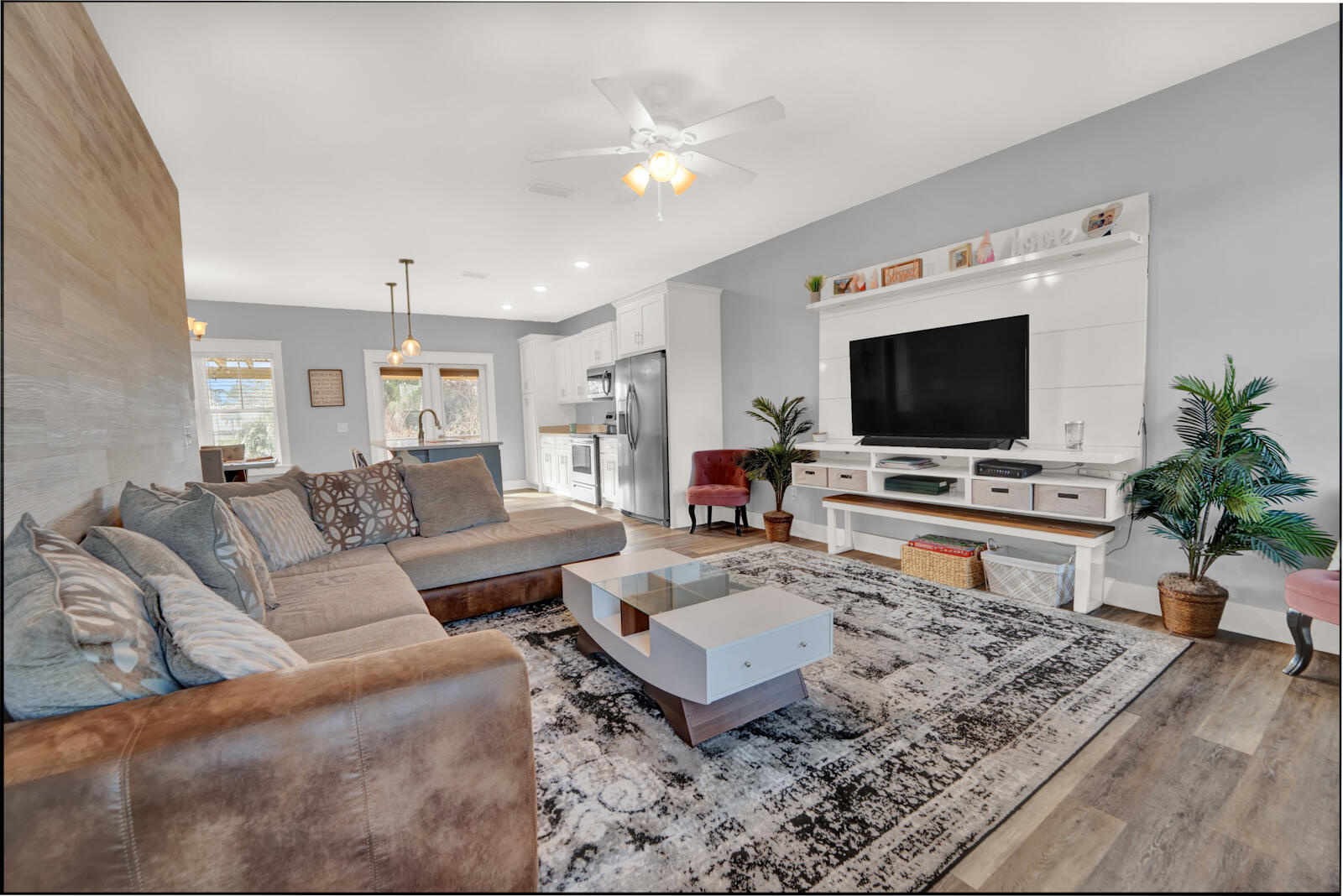 NO RECORDED SUBDIVISION - Residential