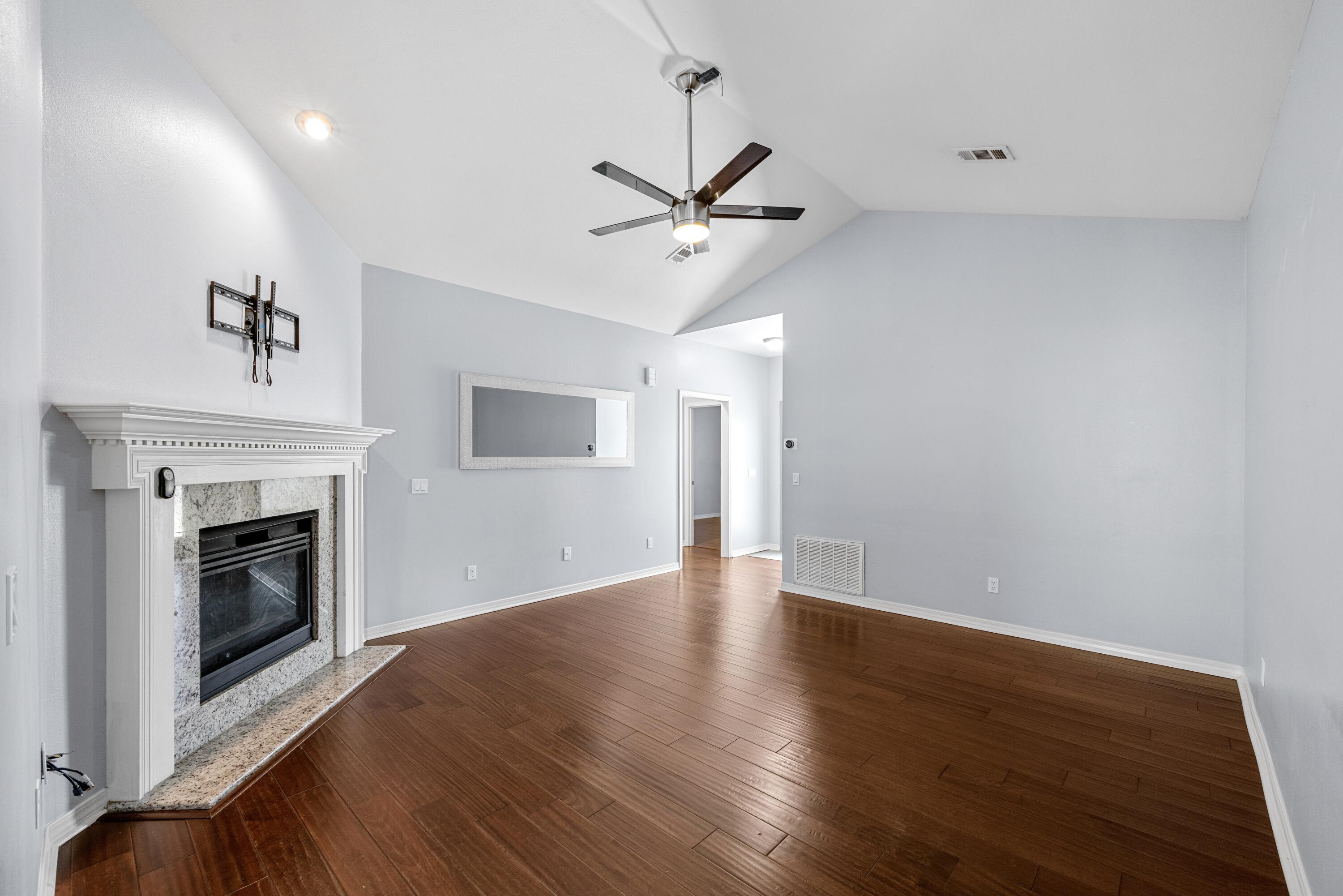 EMERALD HEIGHTS - Residential