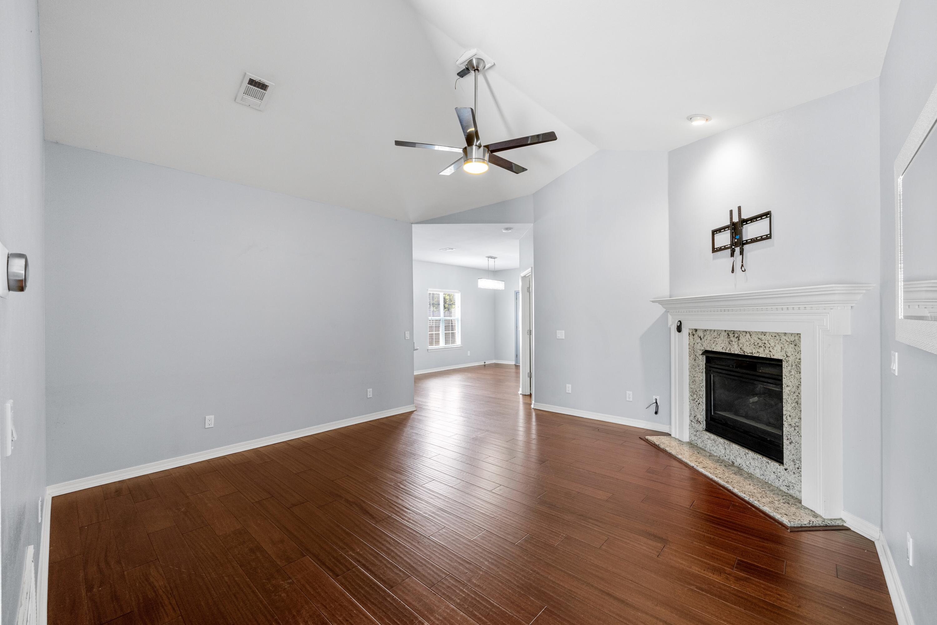 EMERALD HEIGHTS - Residential