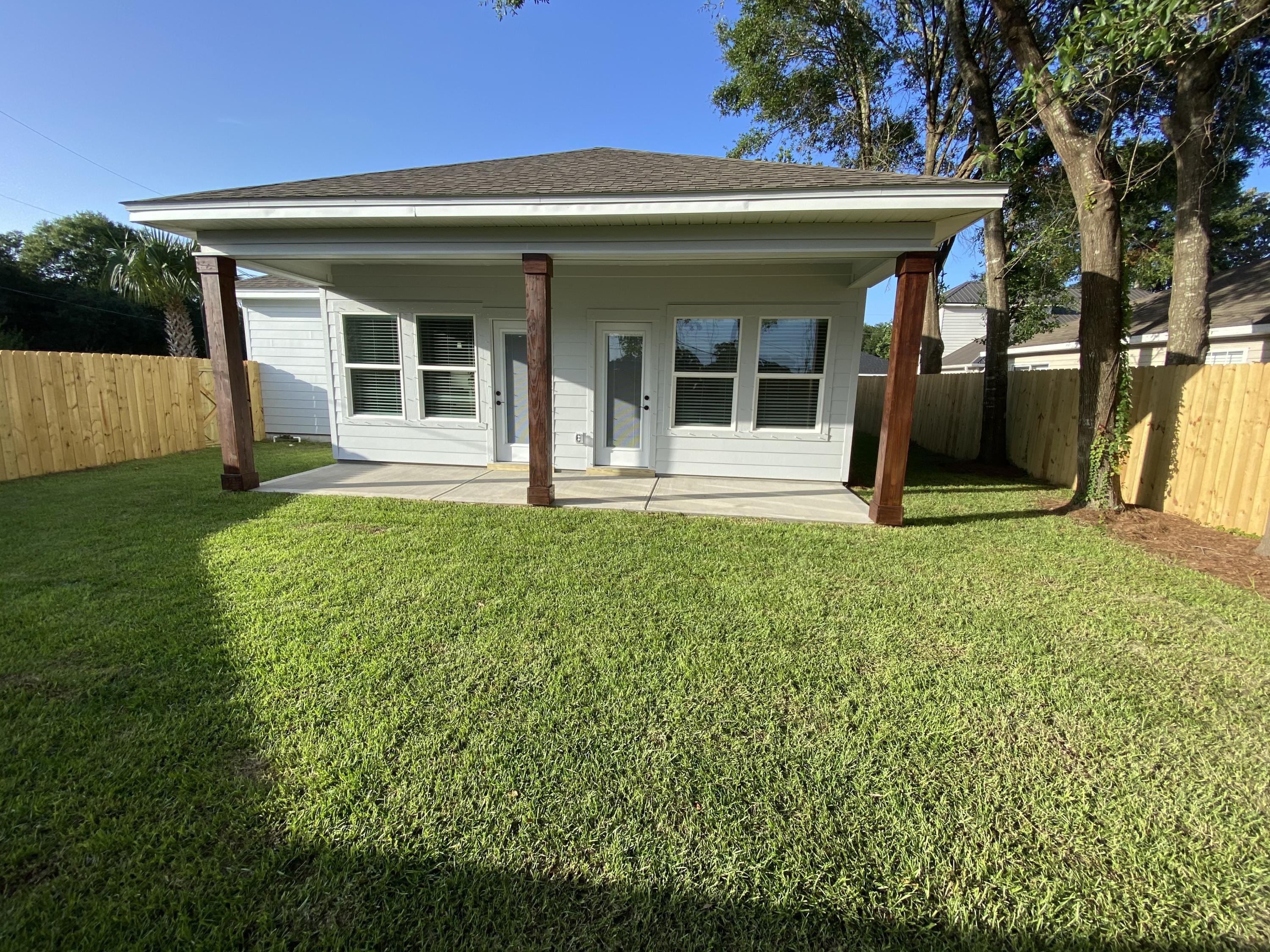 TOM BARROW - Residential