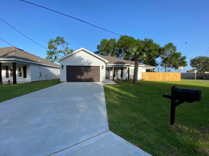 ***INCOMPARABLE QUALITY & IMPECCABLE WORKMANSHIP IN NEW CONSTRUCTION***A Must See Brand New Home In The Heart of Fort Walton Beach!! Curb Appeal Says It All! Drive Up To Your Fabulous Newly Constructed Home! A Wide Open and Spacious Floor Plan Greets You When You Enter the Home. With Plank Ceramic Tile Throughout the Spacious Living Area. Top of the Line LG Appliances in the Fabulous Kitchen with Plenty of Cabinet Space and Quartz Counter Tops Perfect for Entertaining or a Quaint Dinner. All Bedrooms are Spacious Enough for Anything with Gorgeous Bathrooms adorned with Quartz Finishes and Ceramic Tiled Showers with Glass Enclosures. Not to Mention the Spacious the 2 Car Garage with Plenty of Driveway Parking. New Sod and Irrigation System. This Fabulous Home is Located in the
