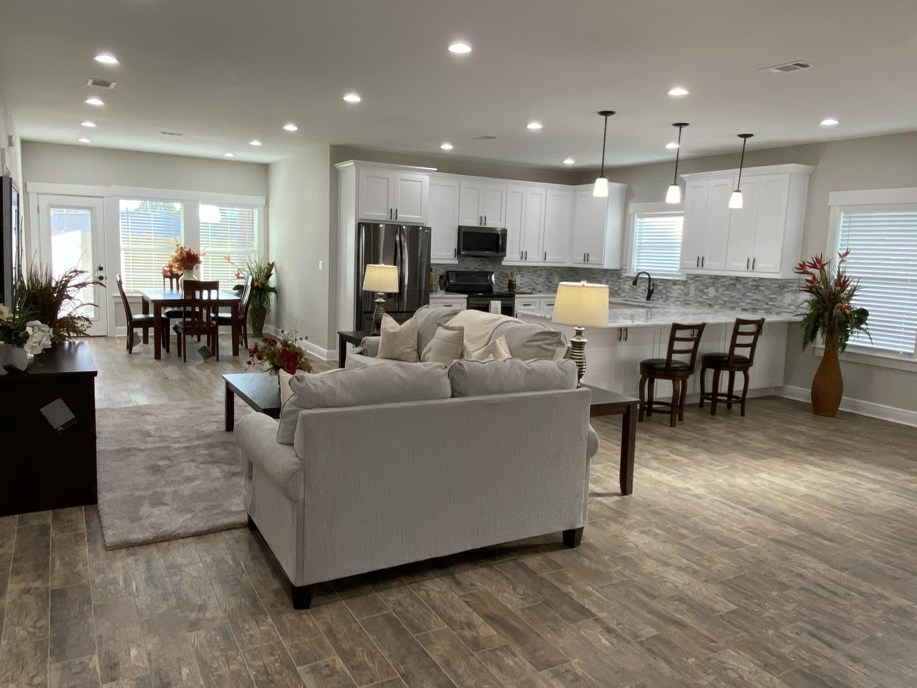 TOM BARROW - Residential