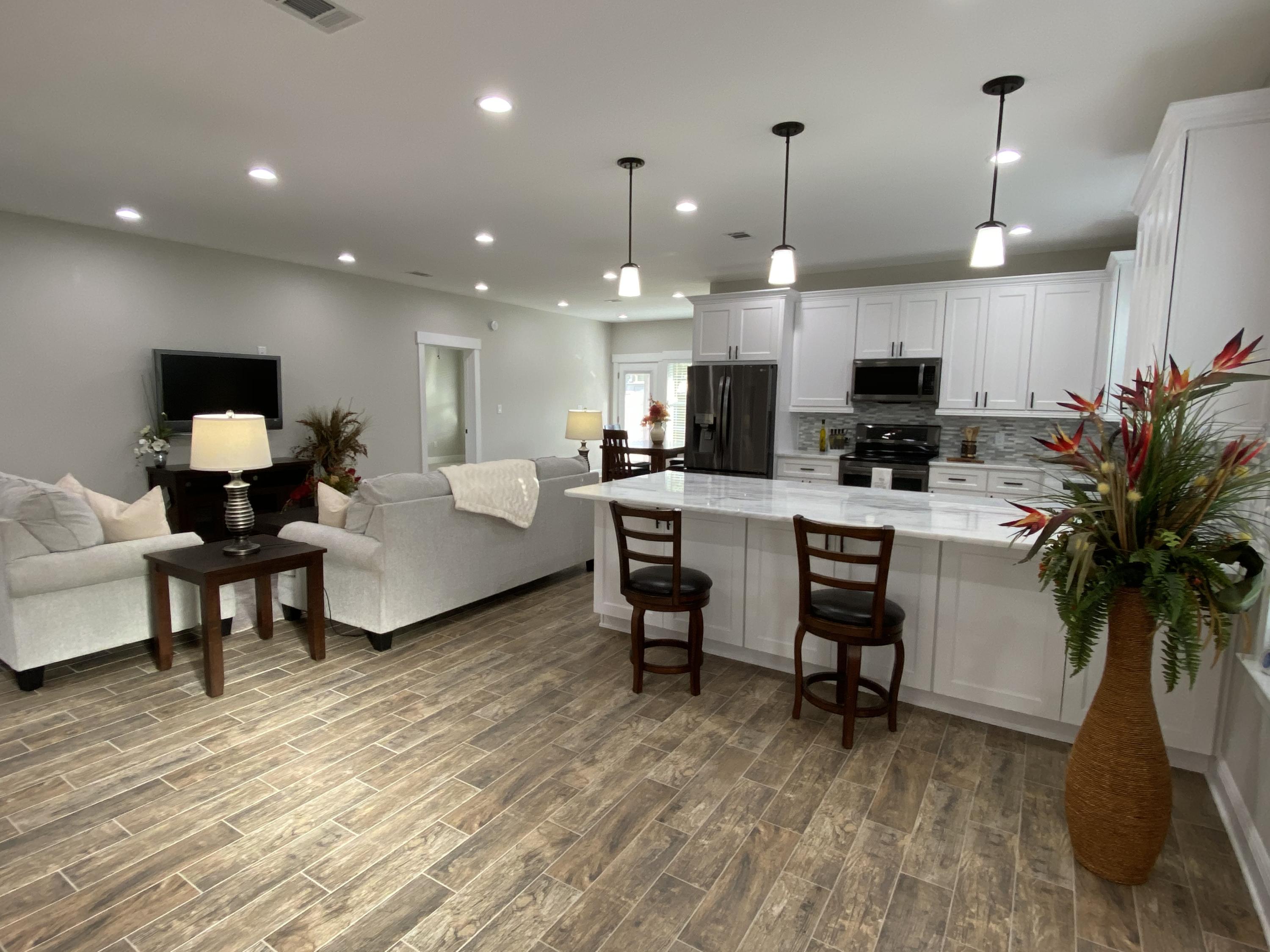 TOM BARROW - Residential
