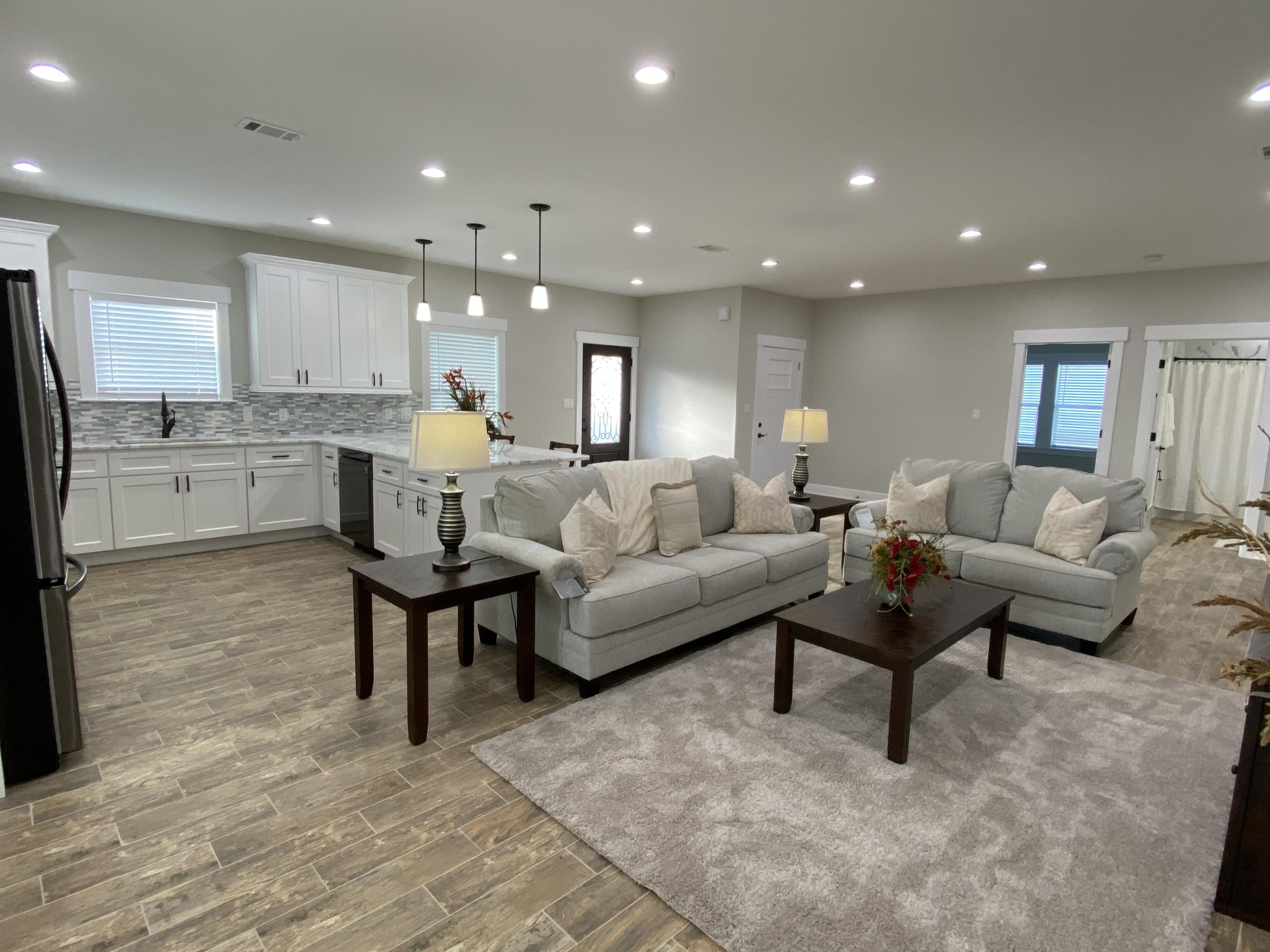 TOM BARROW - Residential